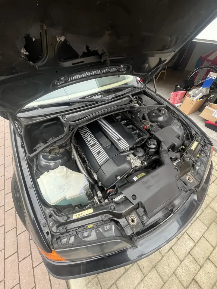 BMW 320i, foto 4