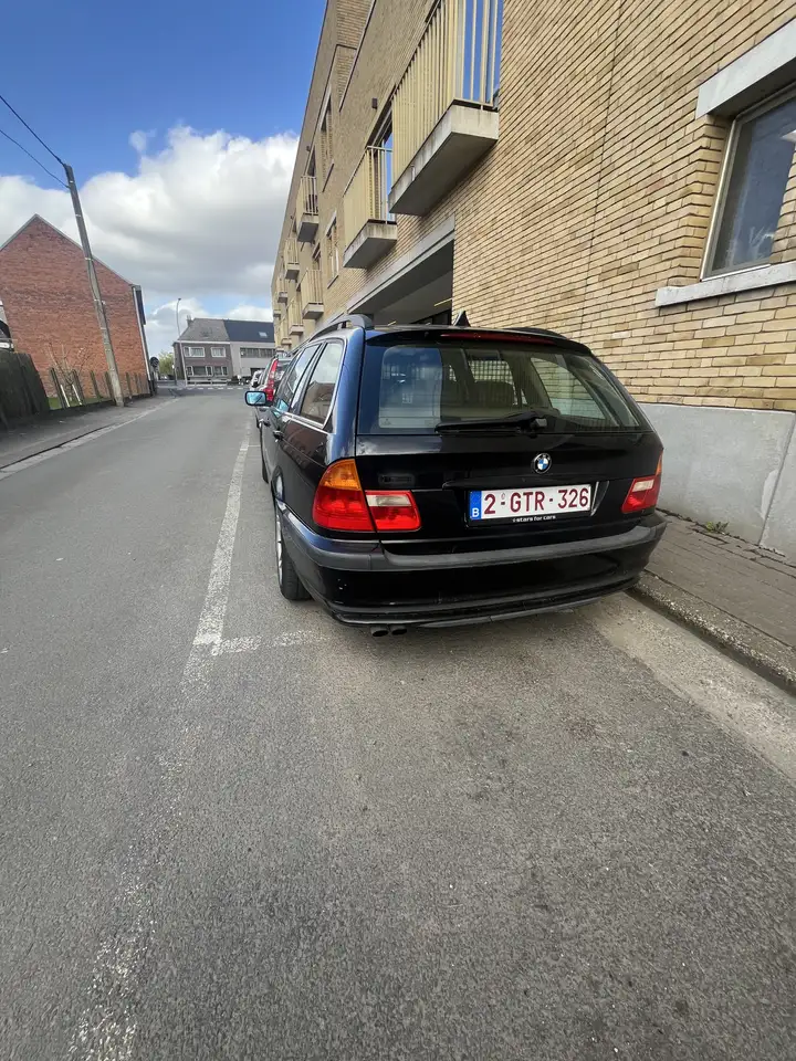 BMW 320i, foto 9