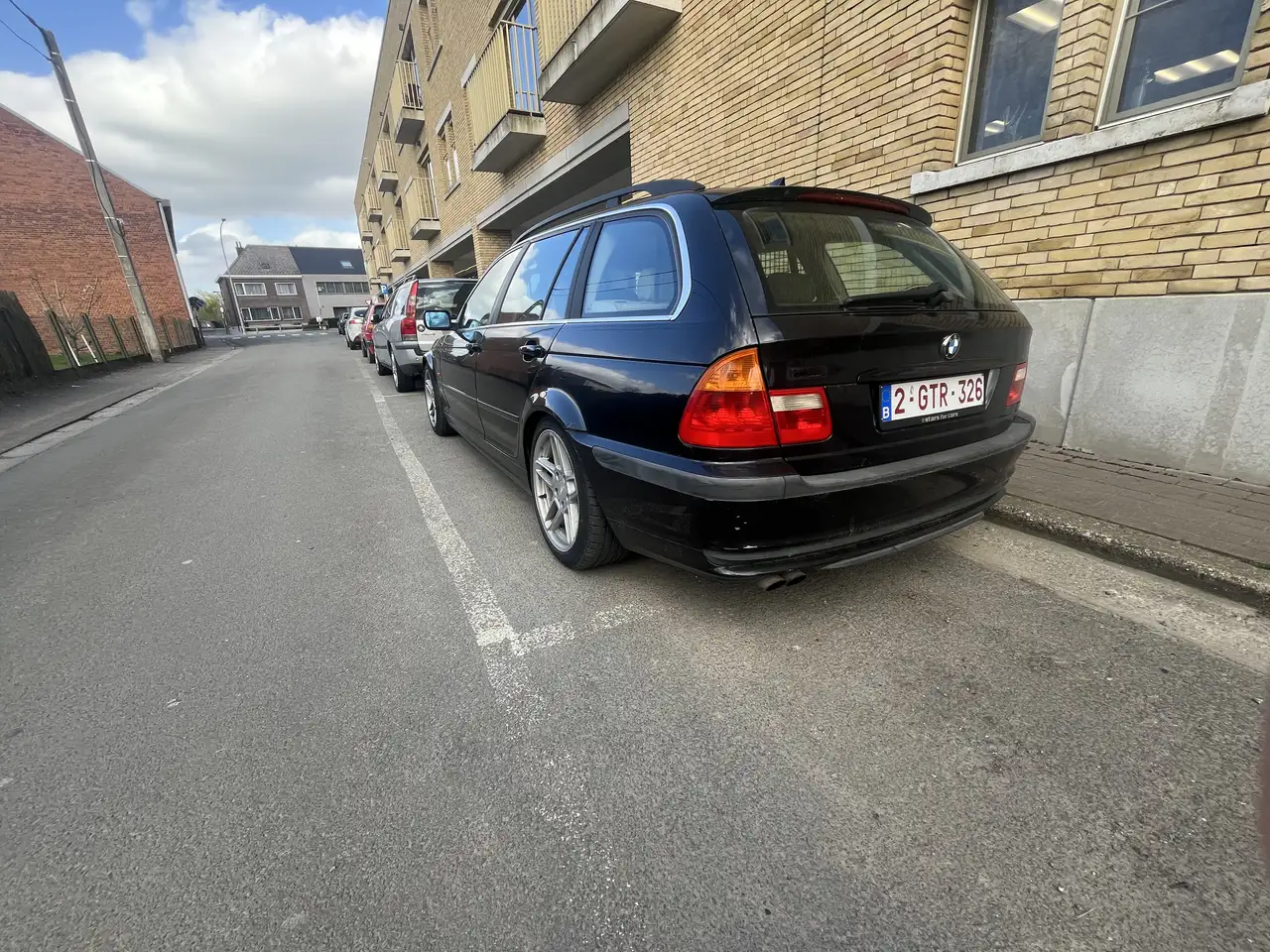 BMW 320i, foto 11