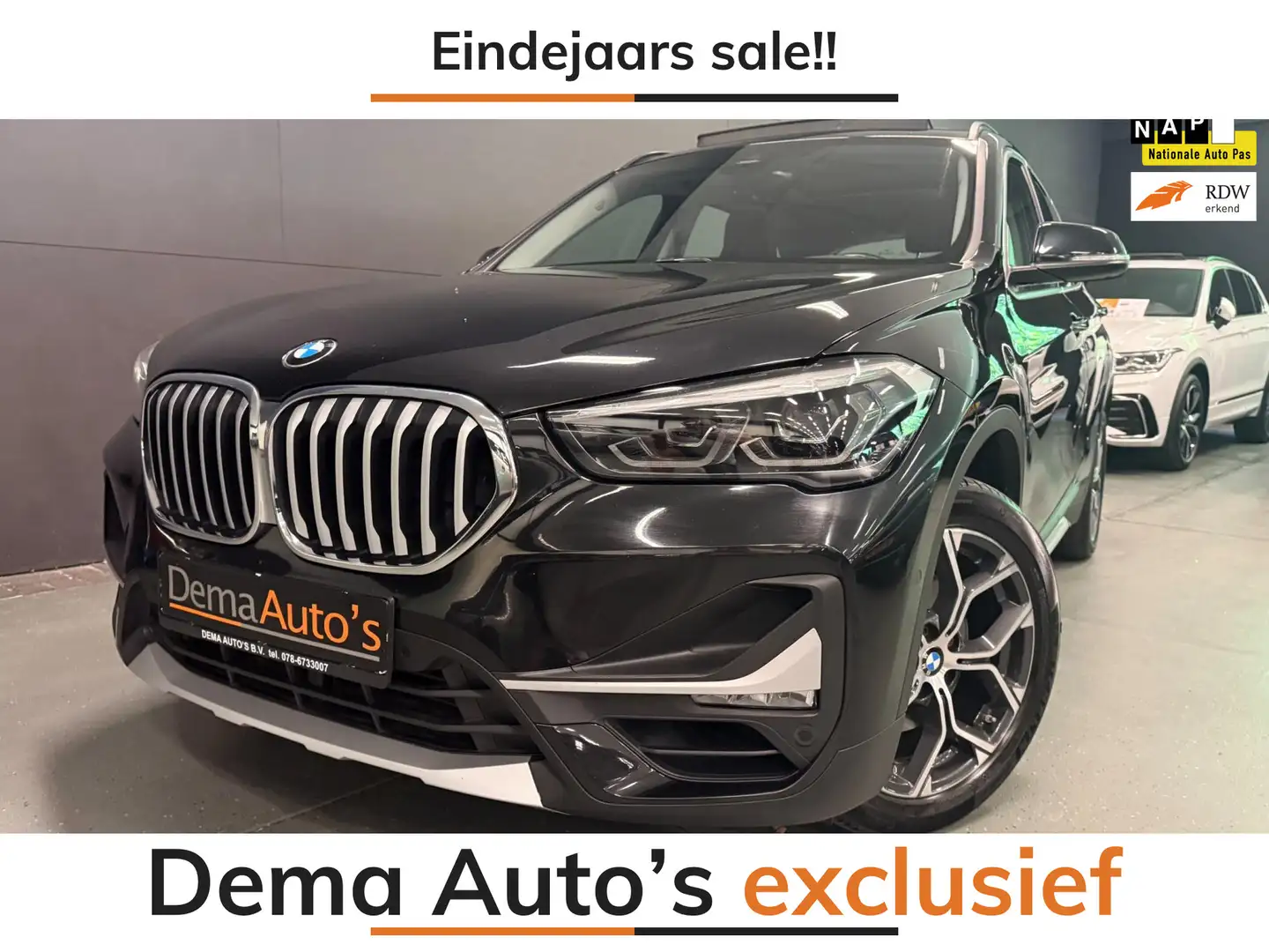 BMW X1 SDrive18i Executive Edition PANO/LEDER/H-UP/NAVI/S Zwart - 1