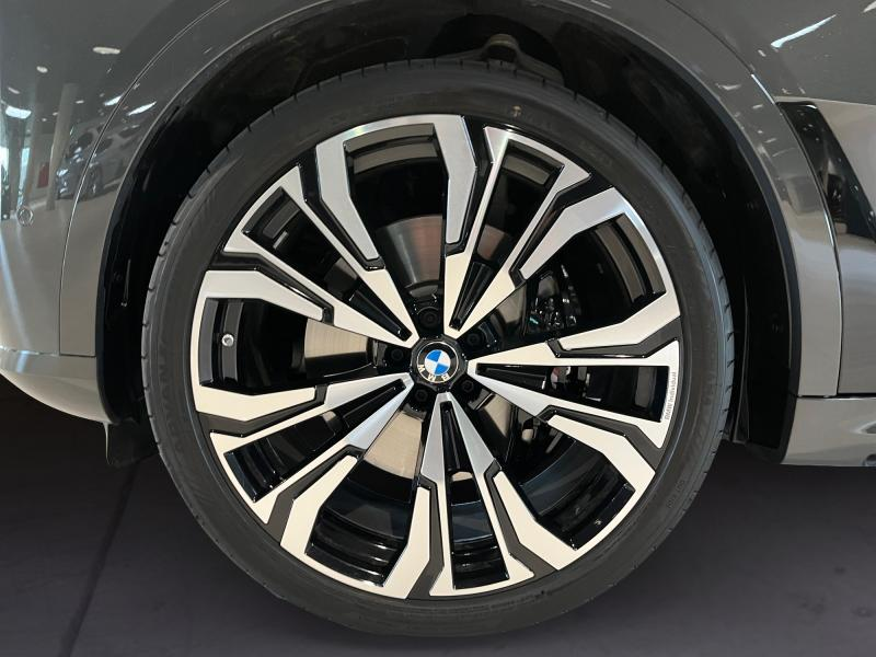 BMW X7 xDrive40d M Sport — photo 10