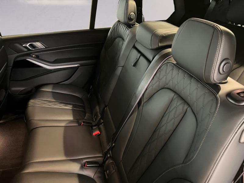 BMW X7 xDrive40d M Sport — photo 14