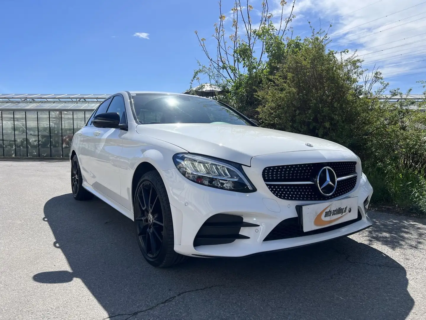 Mercedes-Benz C 200 4MATIC AMG-Line Burm. Aut. **Extras 15.000€** Weiß - 1