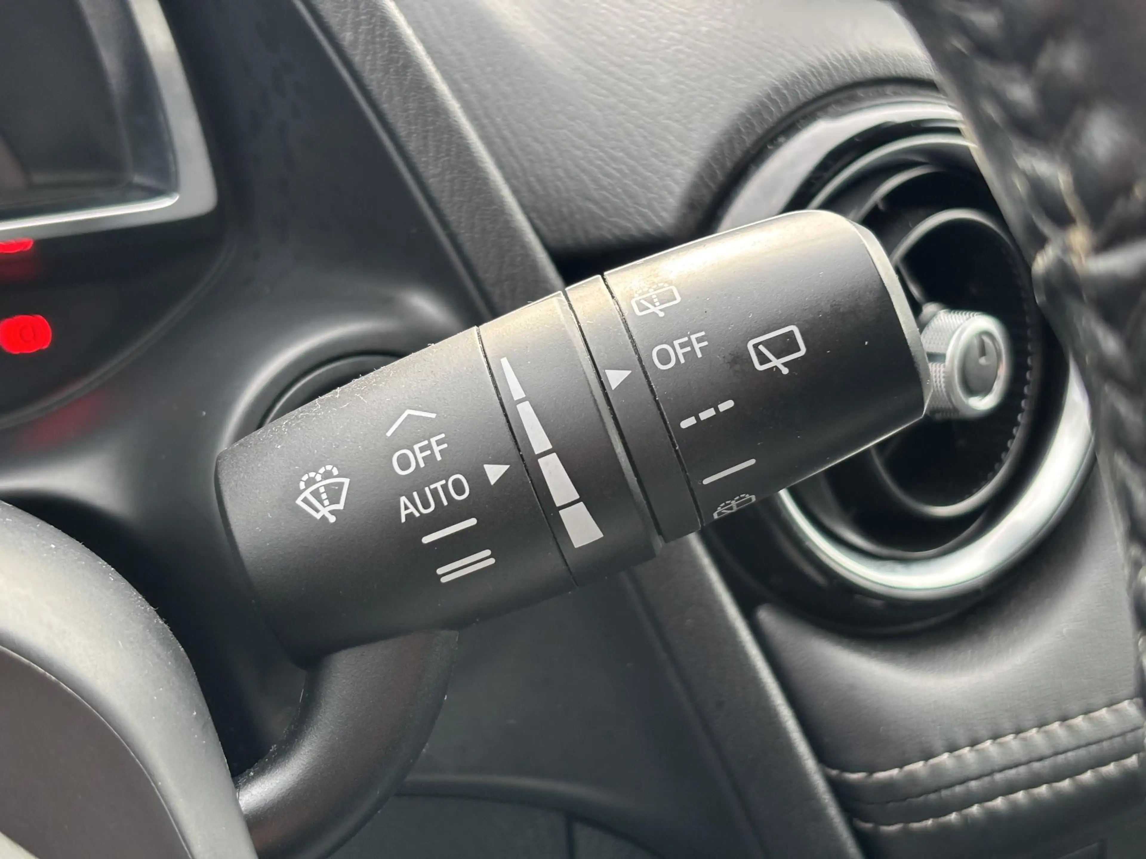 Mazda 2 1.5 Skyactiv-G GT-M All-season, Navi, Stoelverwarm — photo 16