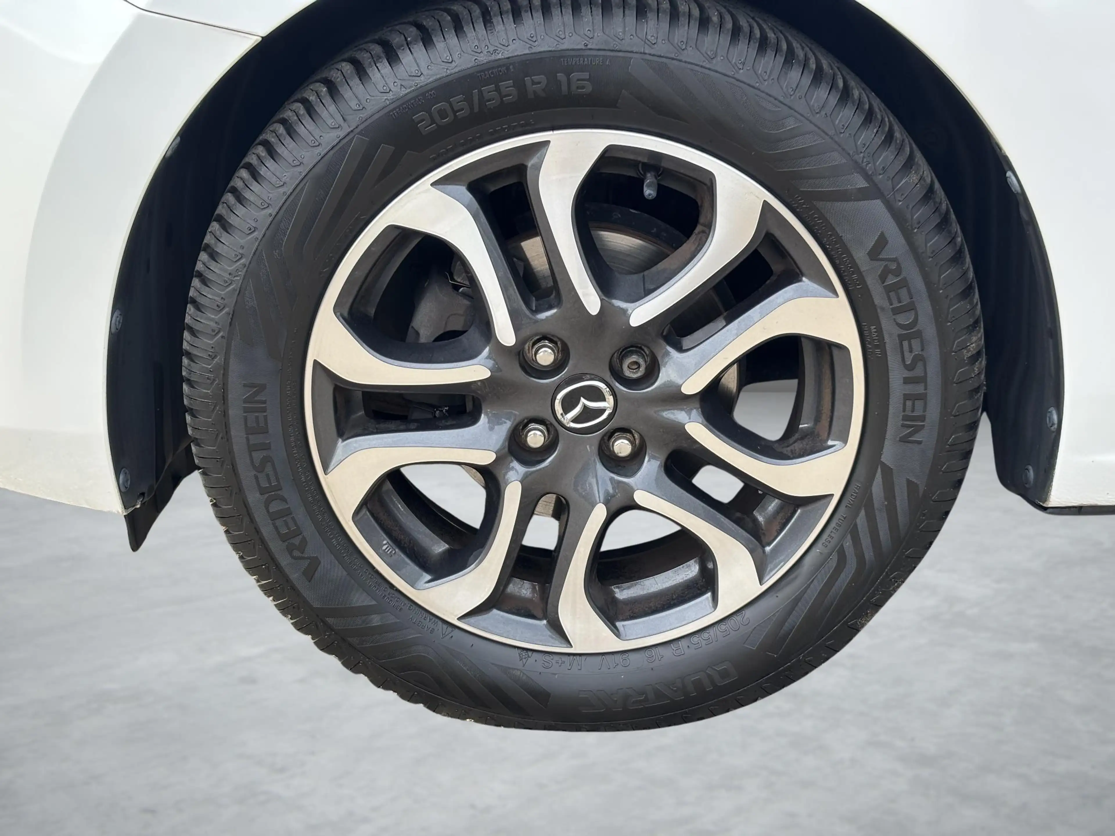 Mazda 2 1.5 Skyactiv-G GT-M All-season, Navi, Stoelverwarm — photo 7