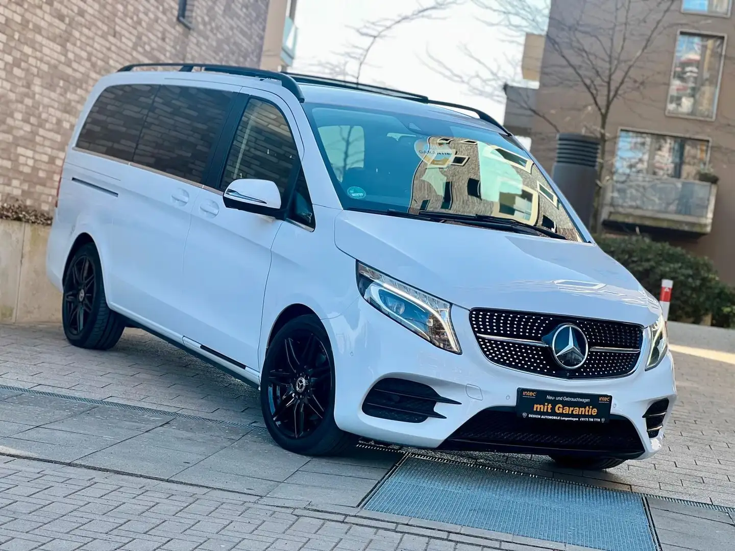 Mercedes-Benz V 250 d EXCLUSIVE-Edition|AMG-Line|Pano|360°|StHz Weiß - 2