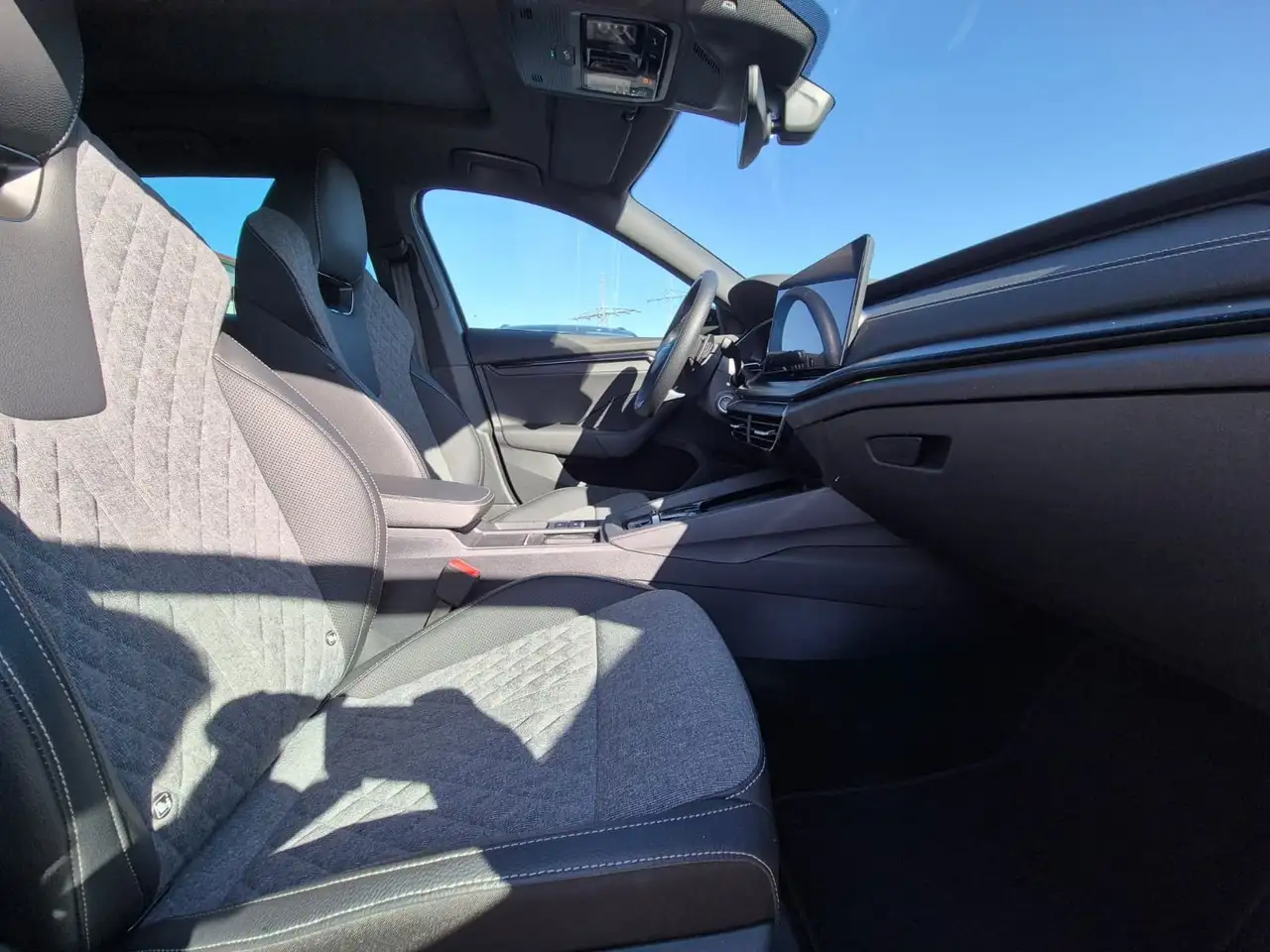 Skoda Octavia 1.5 DSG Sportline PANO*MATRIX*AHK*5J.GAR, миниатюра 19