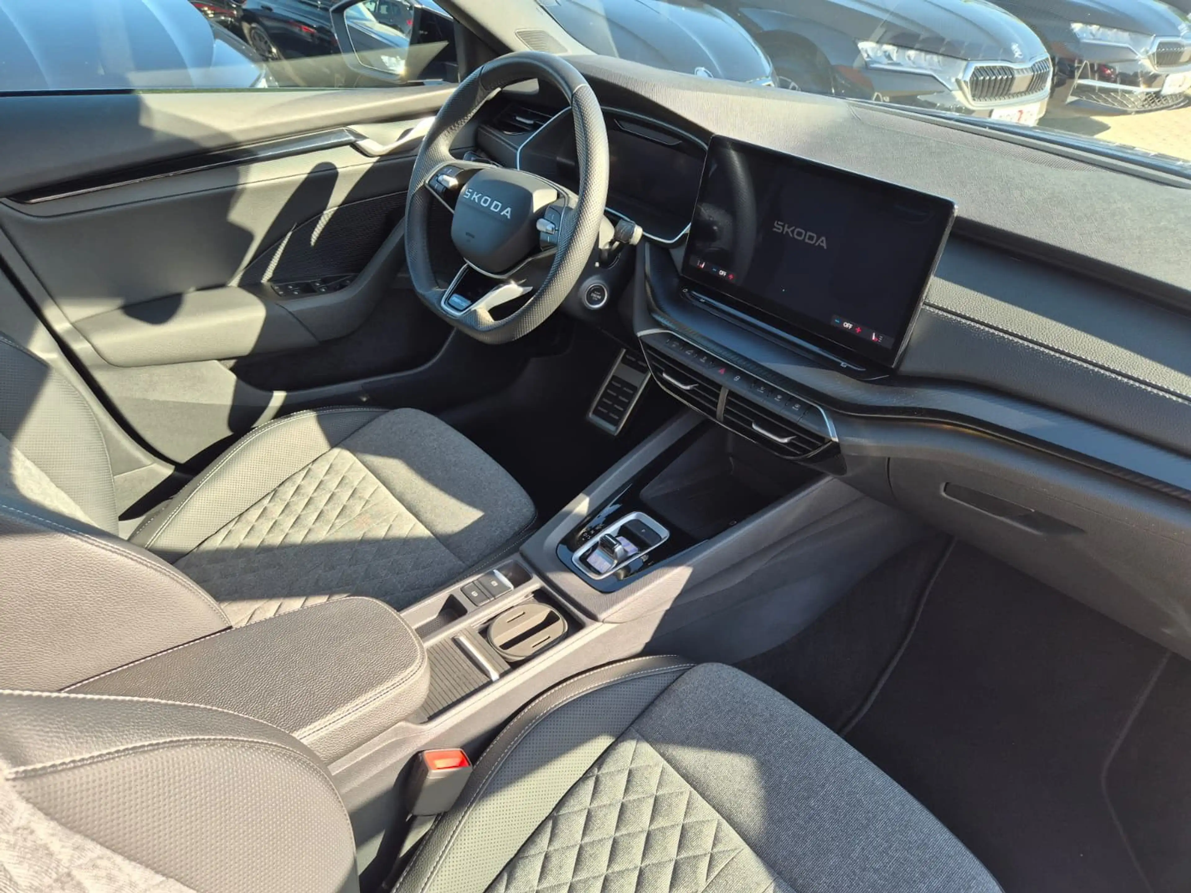 Skoda Octavia 1.5 DSG Sportline PANO*MATRIX*AHK*5J.GAR — photo 18