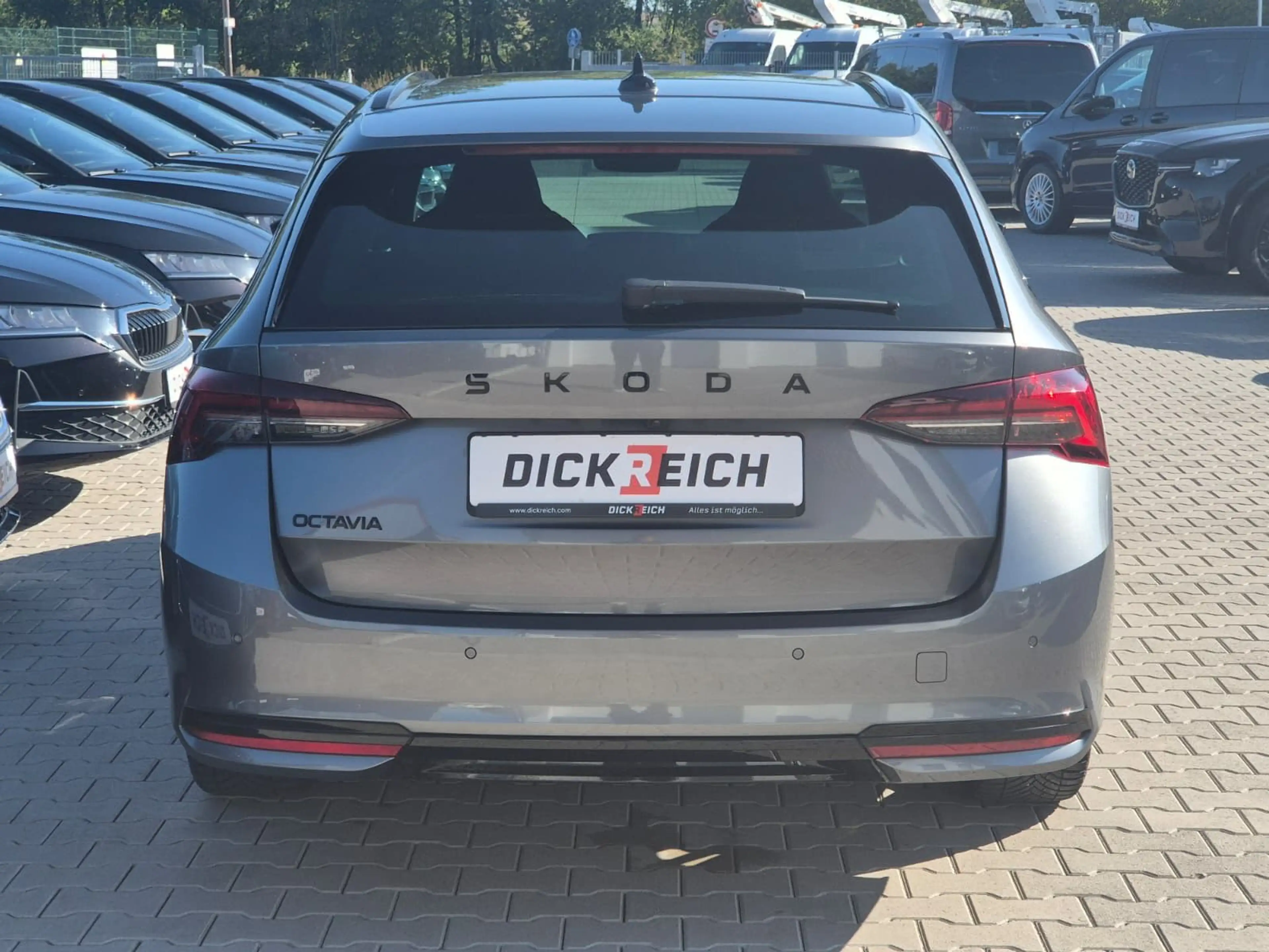 Skoda Octavia 1.5 DSG Sportline PANO*MATRIX*AHK*5J.GAR — photo 5