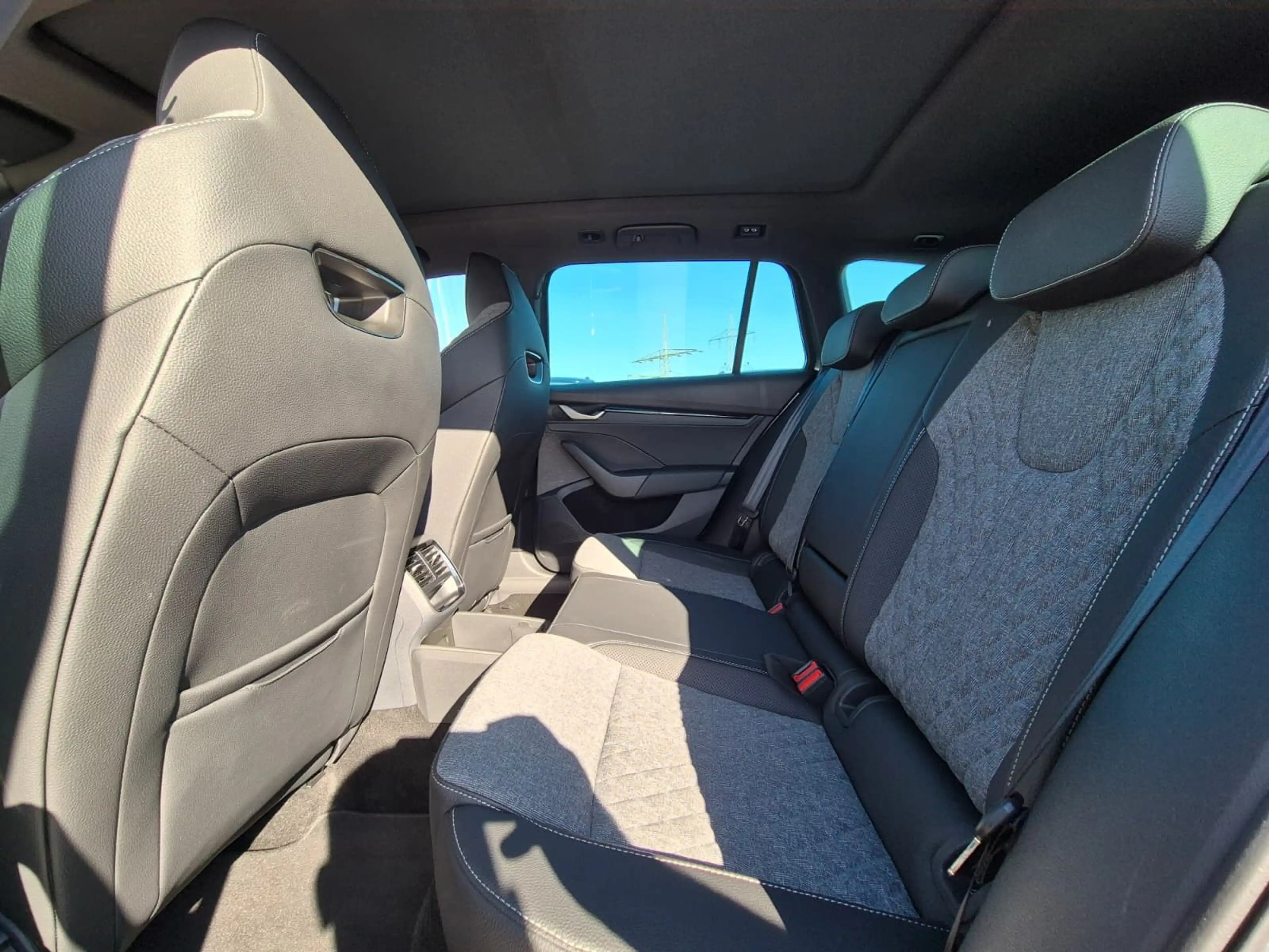 Skoda Octavia 1.5 DSG Sportline PANO*MATRIX*AHK*5J.GAR — photo 14