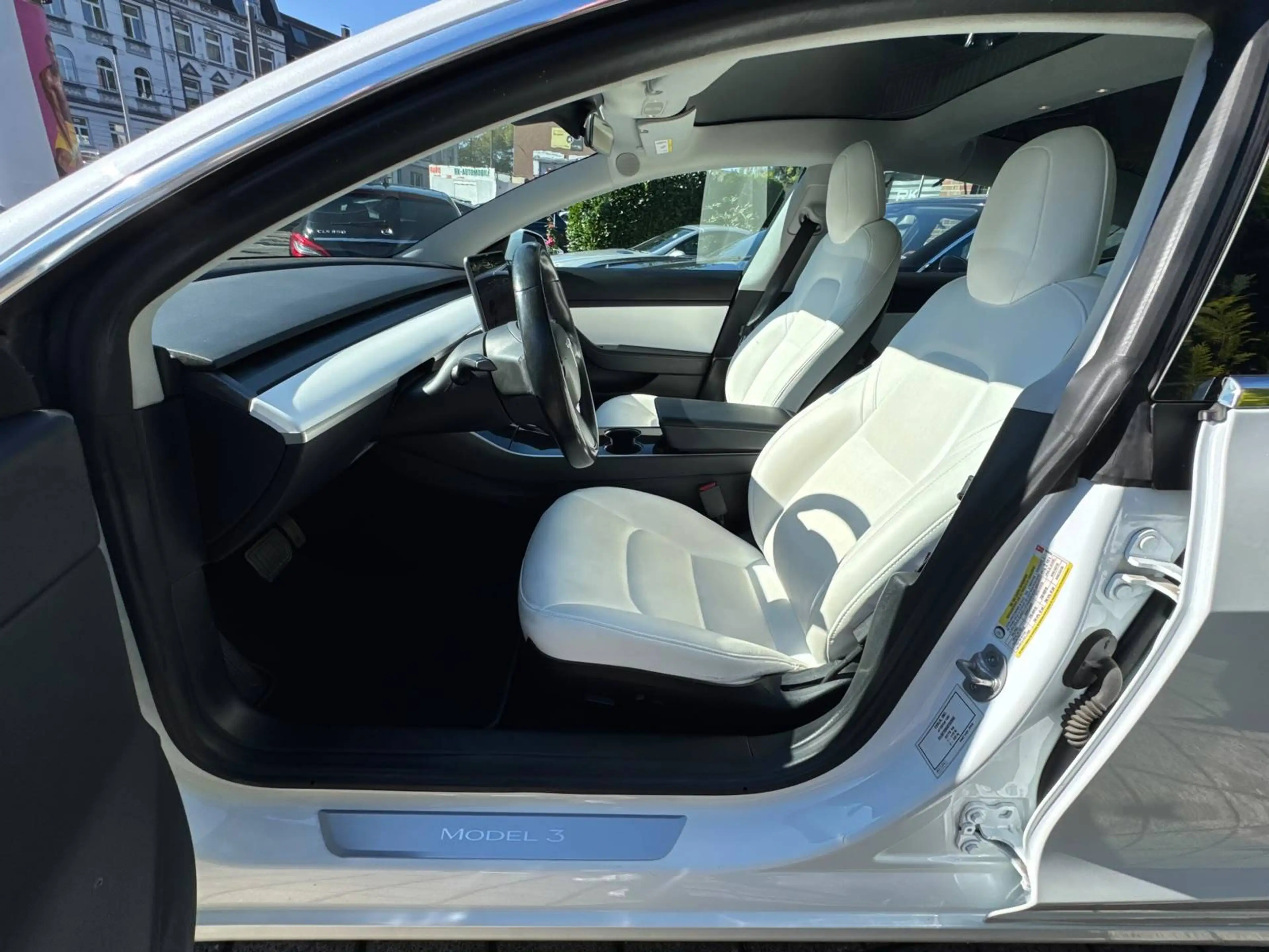 Tesla Model 3 Long Range Dual AWD — photo 7