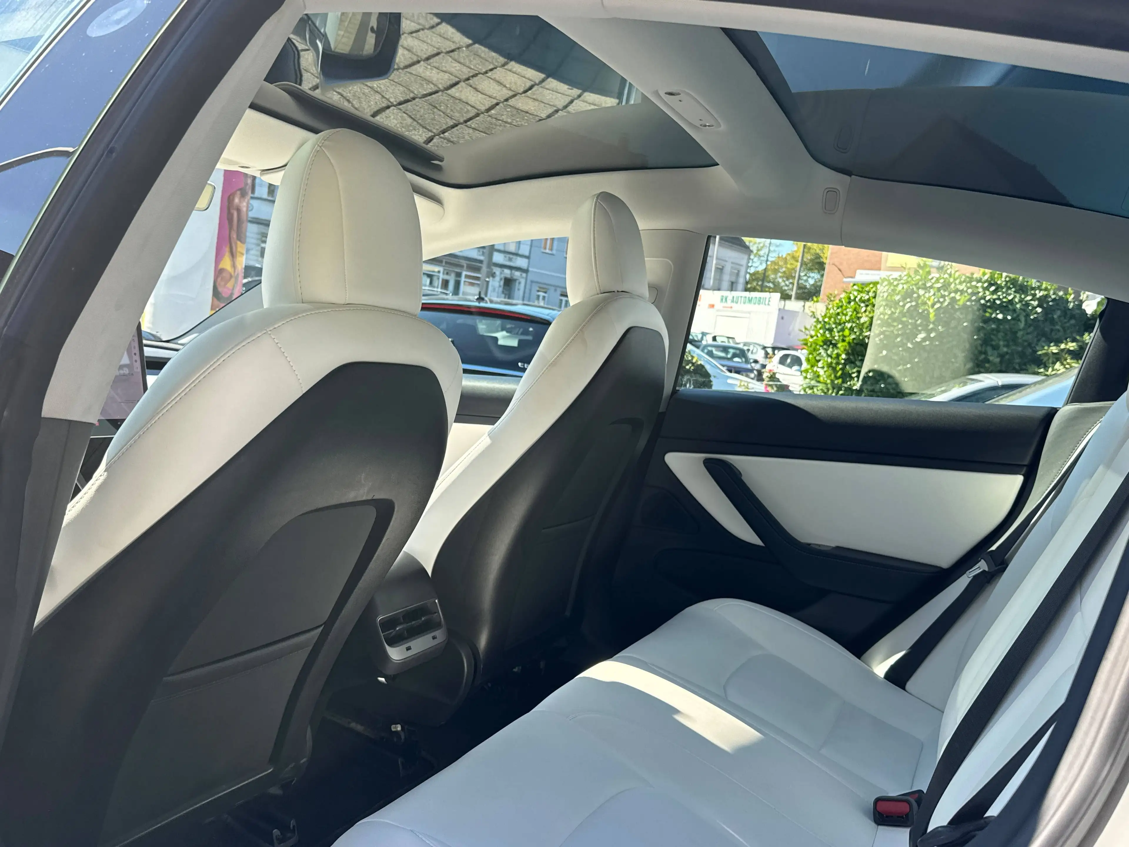 Tesla Model 3 Long Range Dual AWD — photo 11