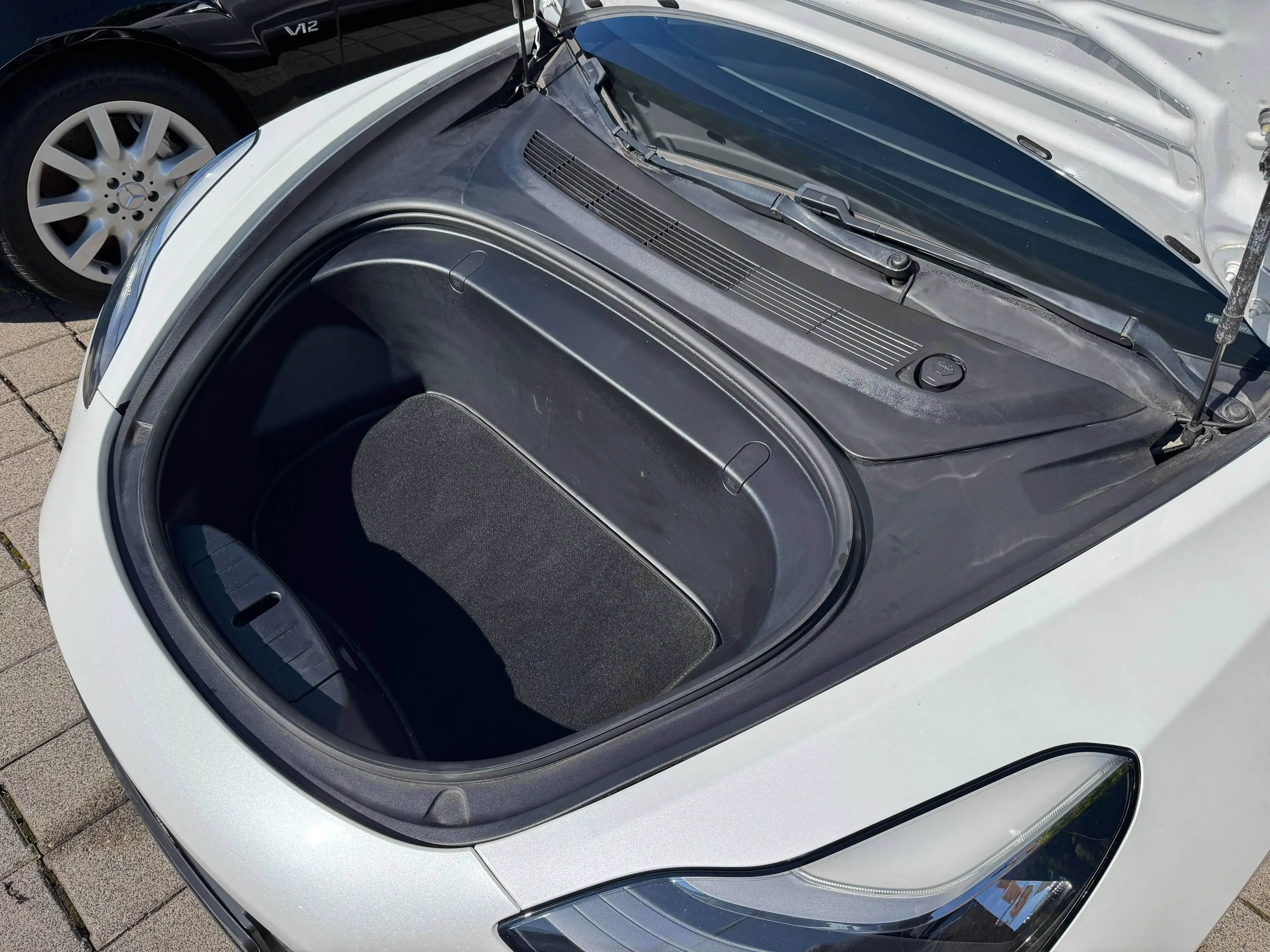 Tesla Model 3 Long Range Dual AWD — photo 12