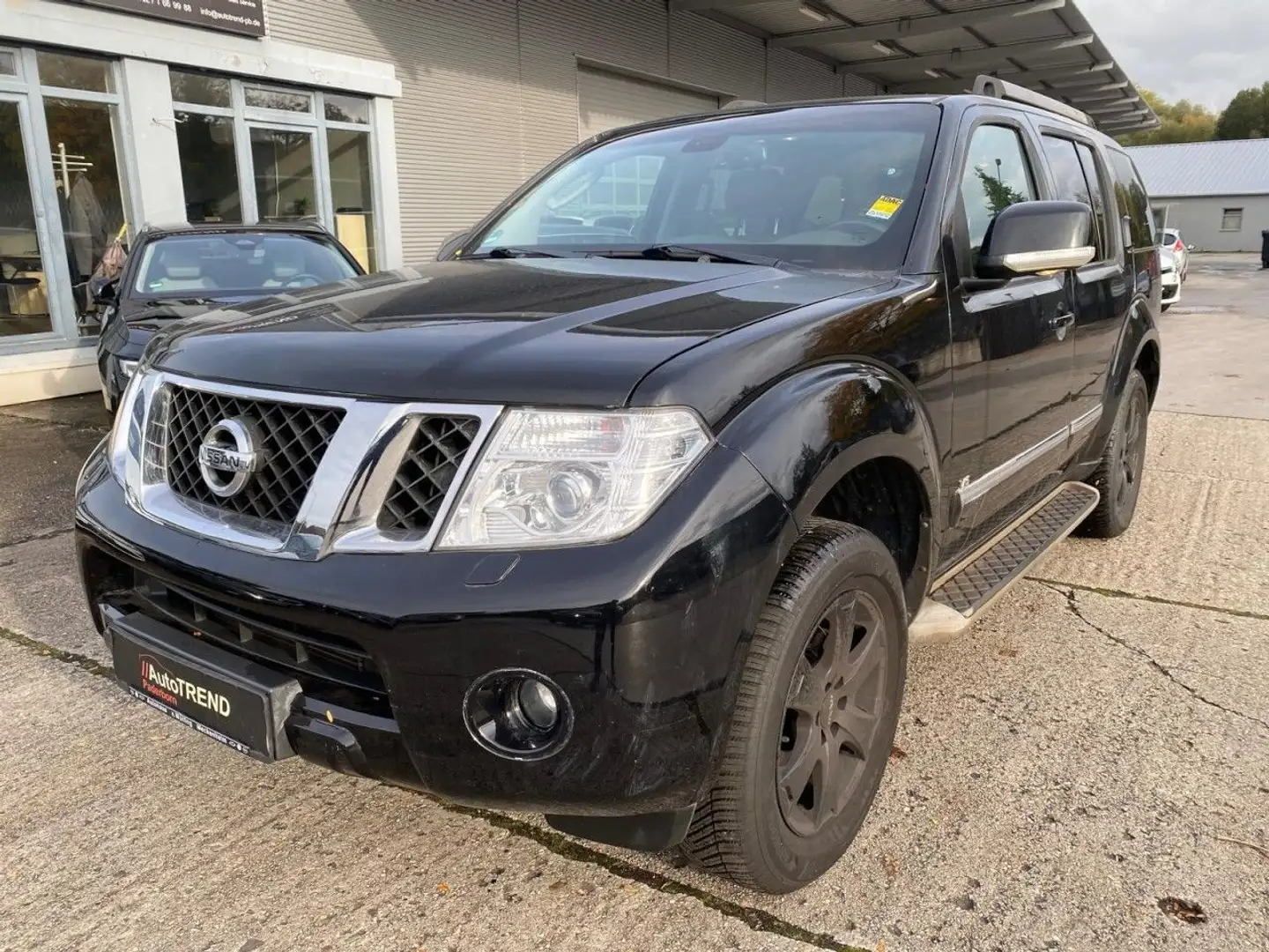 Nissan Pathfinder 3.0 dCi LE Klima Xenon Navi Leder Schwarz - 2