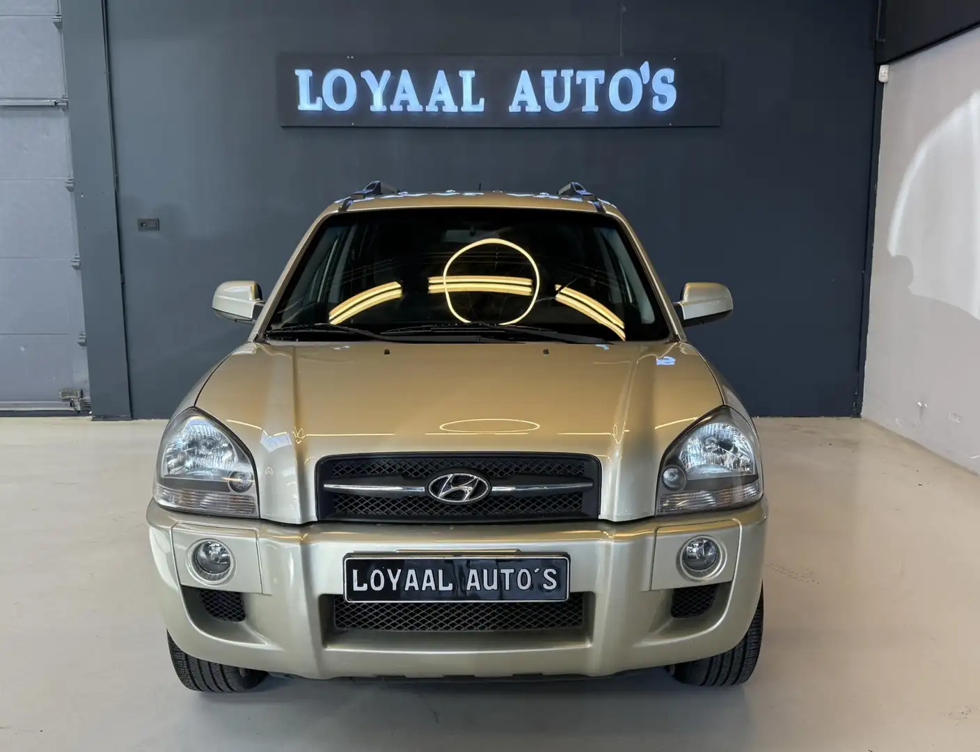 Hyundai TUCSON 2.0i Style | AIRCO| CRUISE | TREKHAAK | PDC | APK Grijs - 2