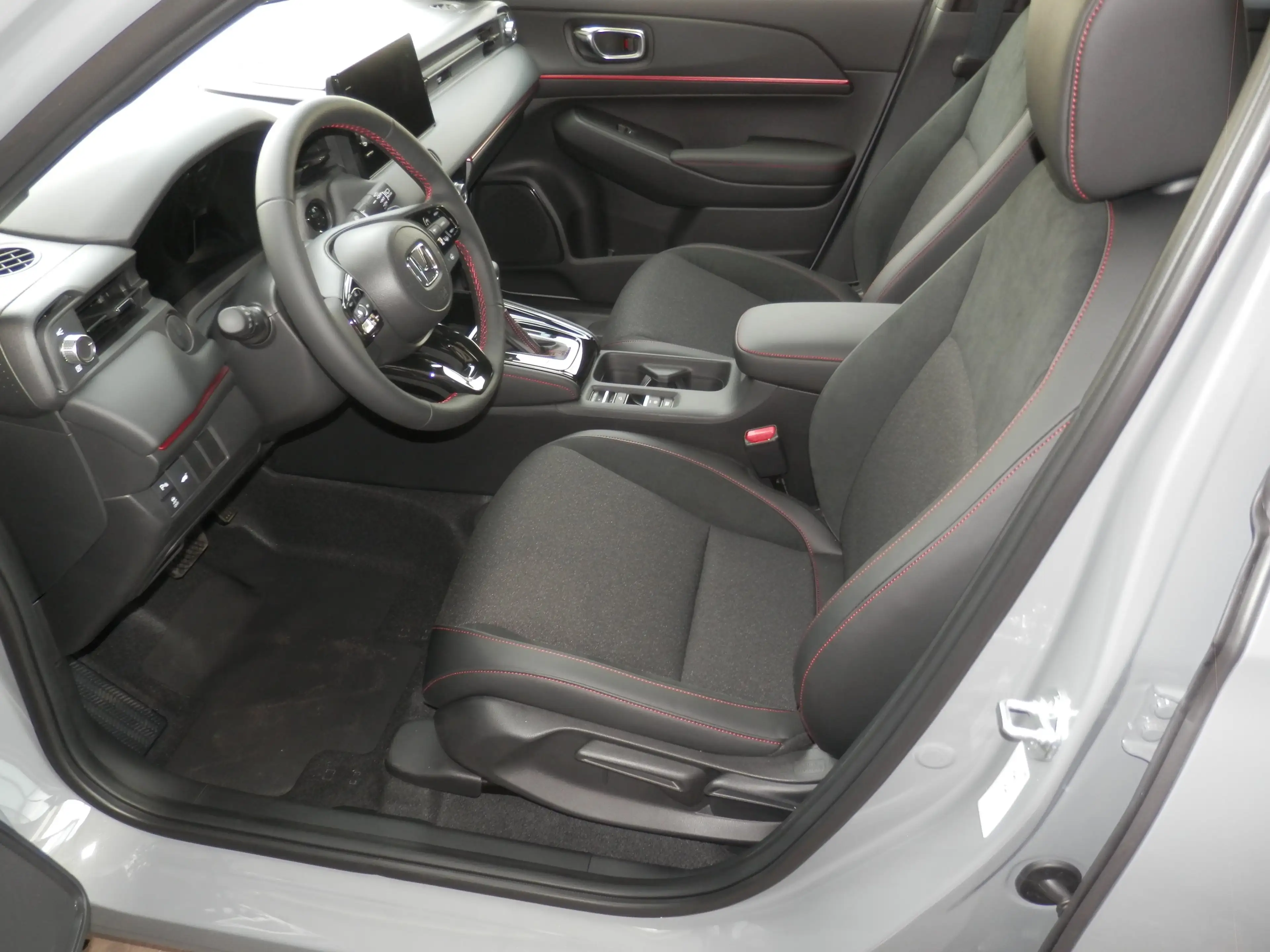 Honda HR-V 1,5 i-MMD Hybrid 2WD Advance Sport Aut. — photo 9