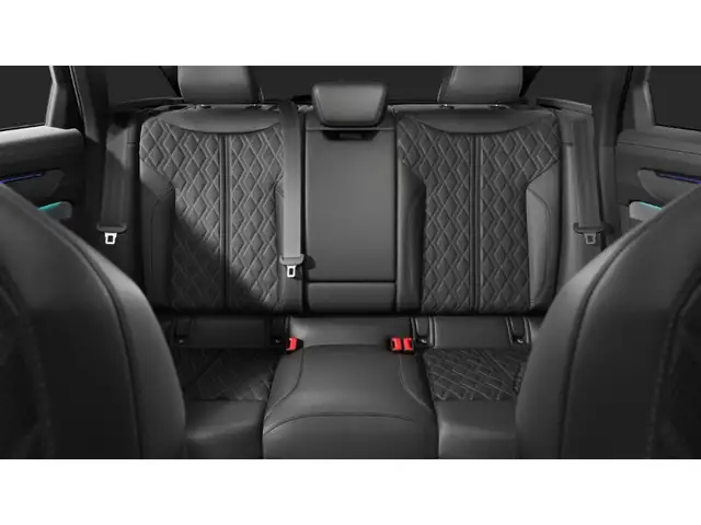 Audi A6 view 10