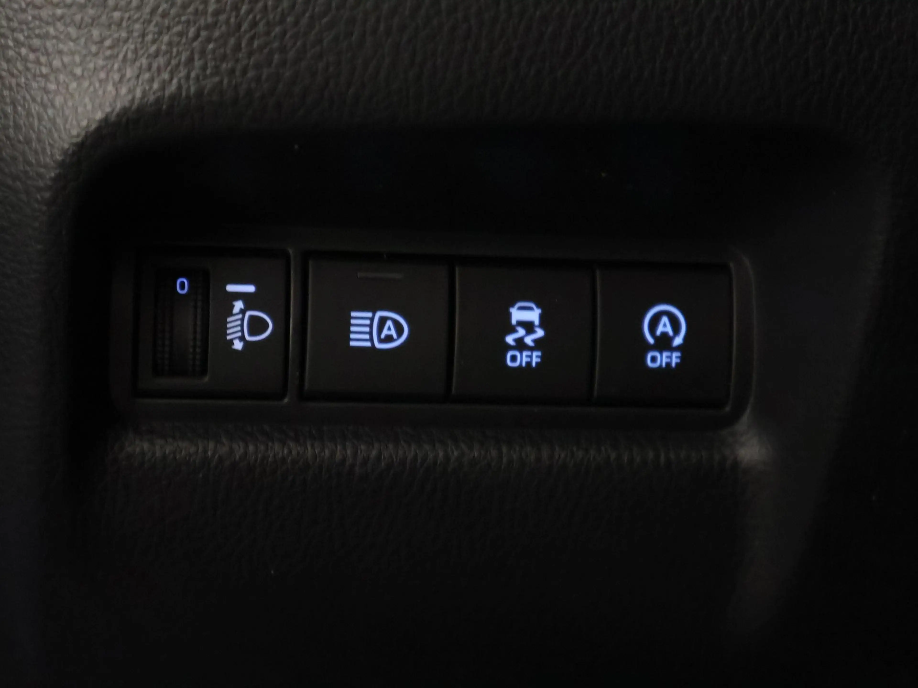 Toyota Aygo X 1.0 VVT-i MT Play |  Apple Carplay & AndroidAUTO | — photo 13