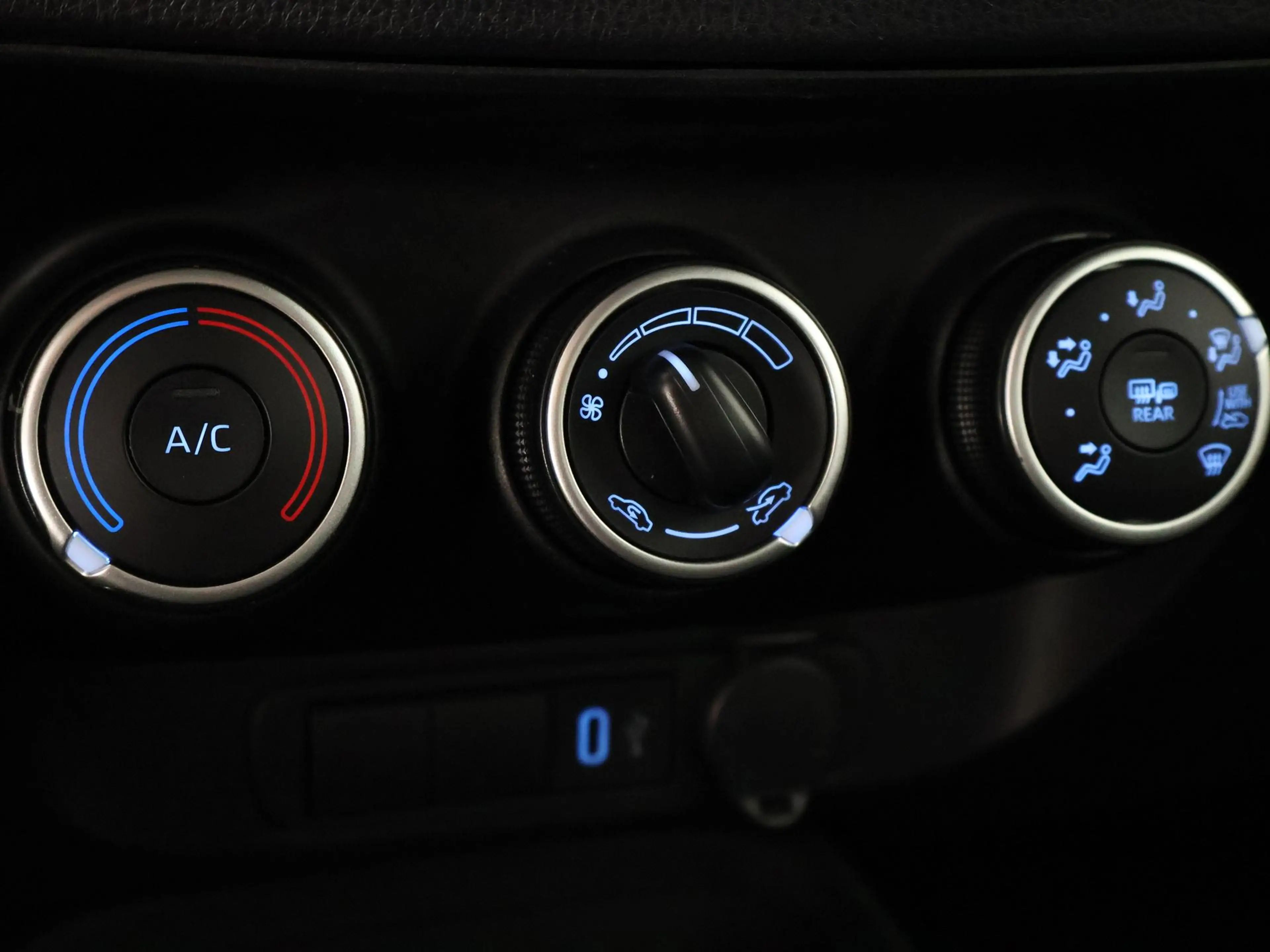Toyota Aygo X 1.0 VVT-i MT Play |  Apple Carplay & AndroidAUTO | — photo 9