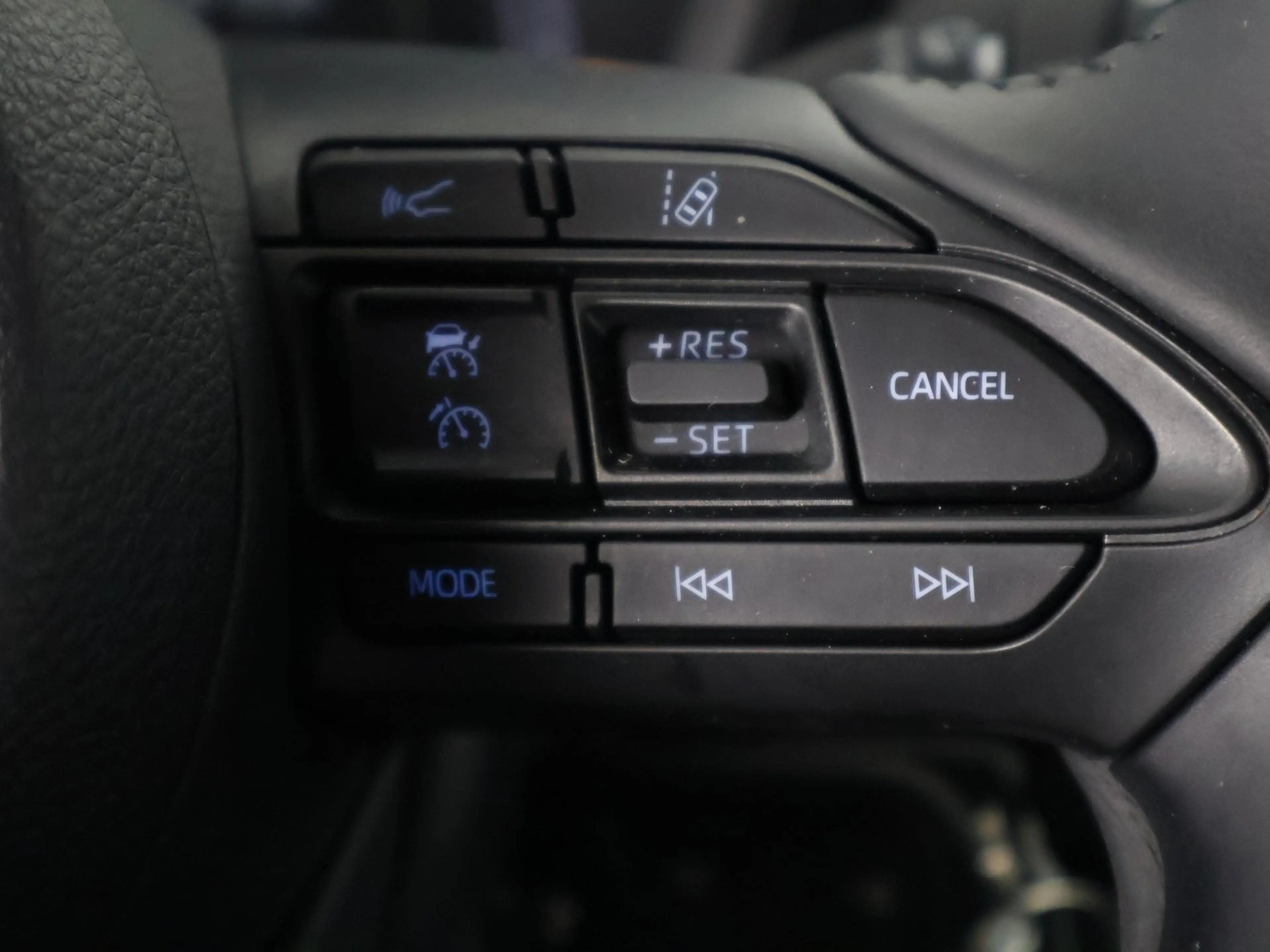 Toyota Aygo X 1.0 VVT-i MT Play |  Apple Carplay & AndroidAUTO | — photo 11