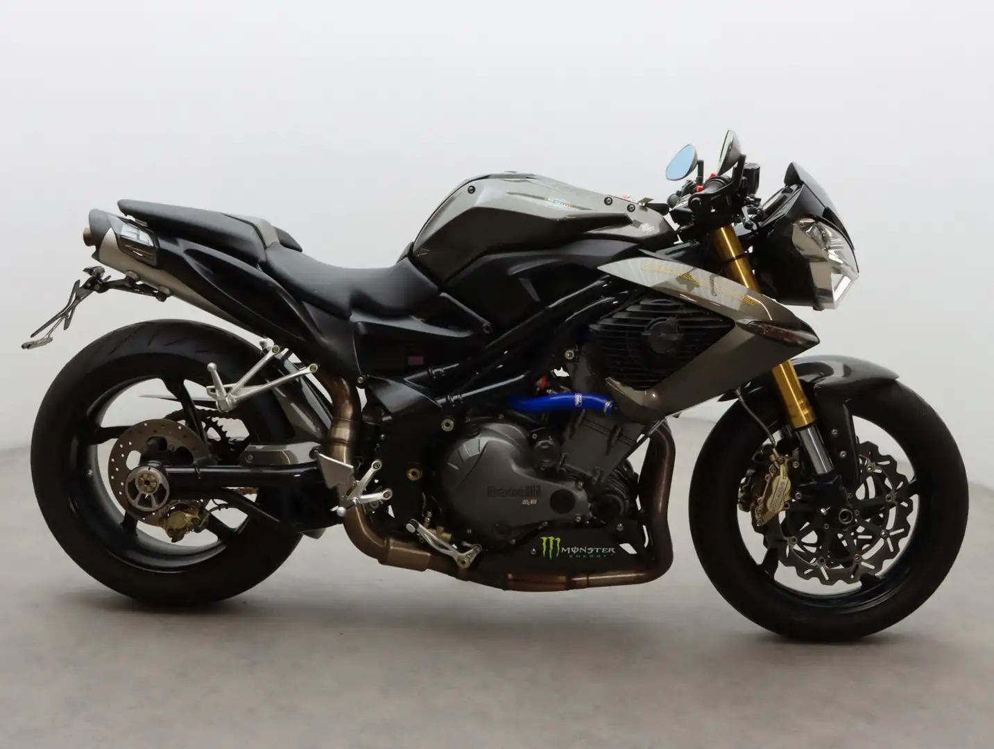 Benelli TNT 1130 Cafe Racer TRE 899 auf 1130 umgebaut Gris - 1