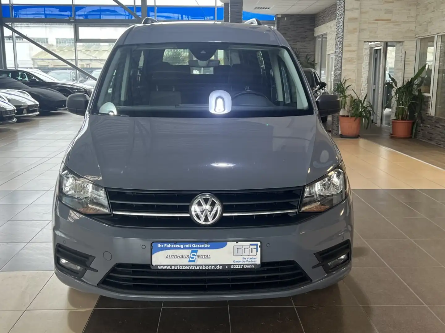 Volkswagen Caddy Design*Maxi*7-Sitzer*AHK*Standhzg,*ACC*Navi Grau - 2