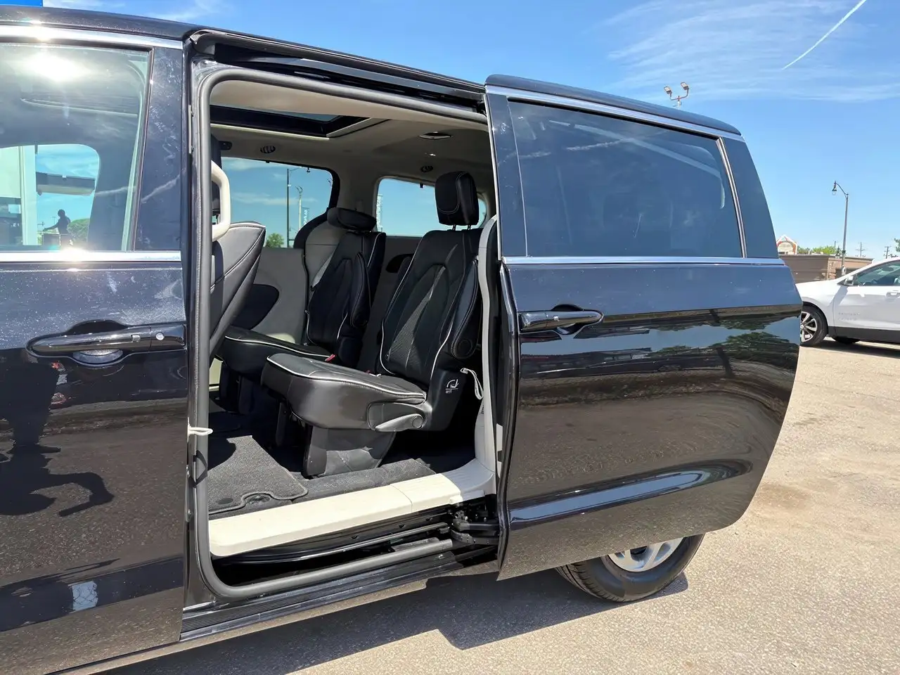 Chrysler Pacifica снимка Chrysler Pacifica