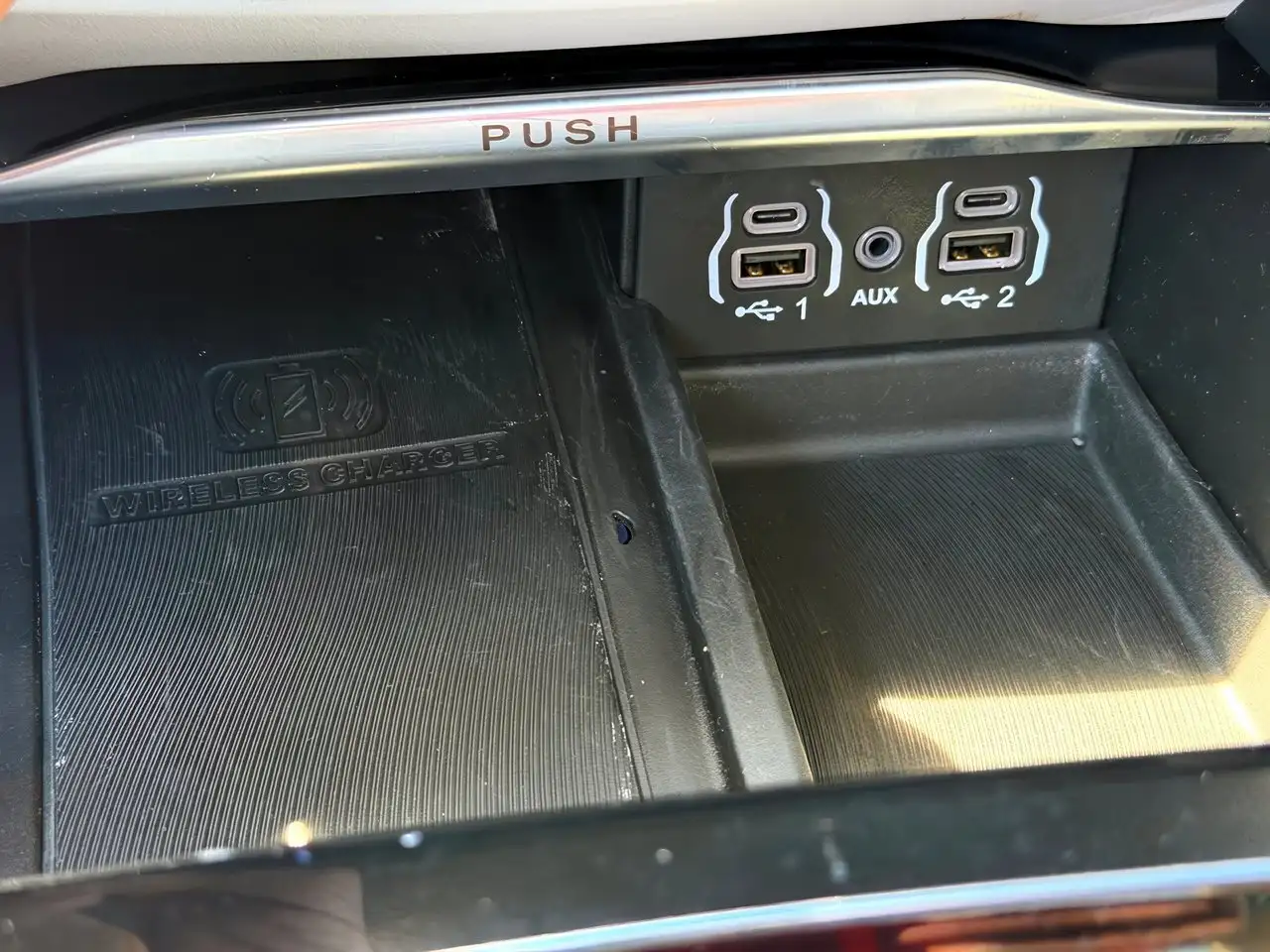 Chrysler Pacifica снимка Chrysler Pacifica