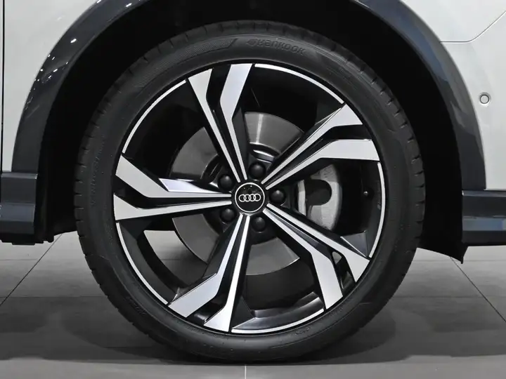 Audi Q3 Sportback 45 TFSI e S tronic Black Line 2022, foto 9