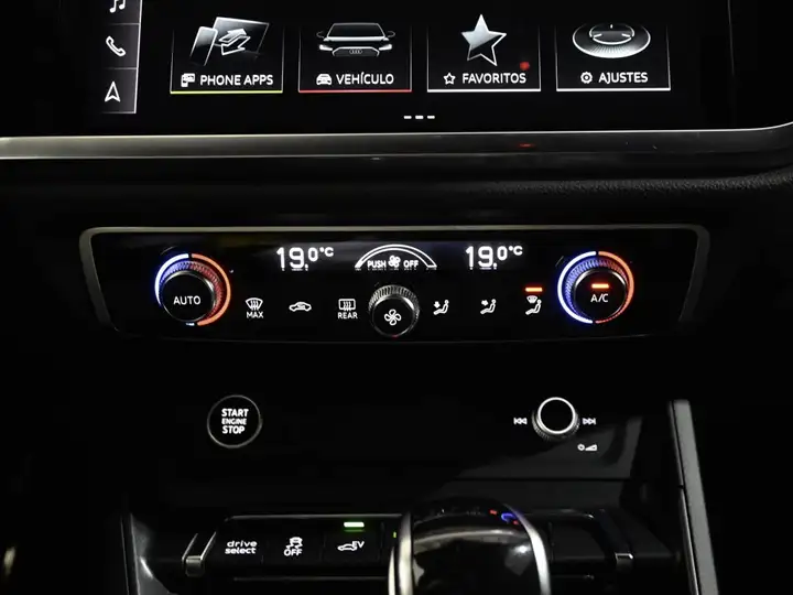 Audi Q3 Sportback 45 TFSI e S tronic Black Line 2022, foto 15