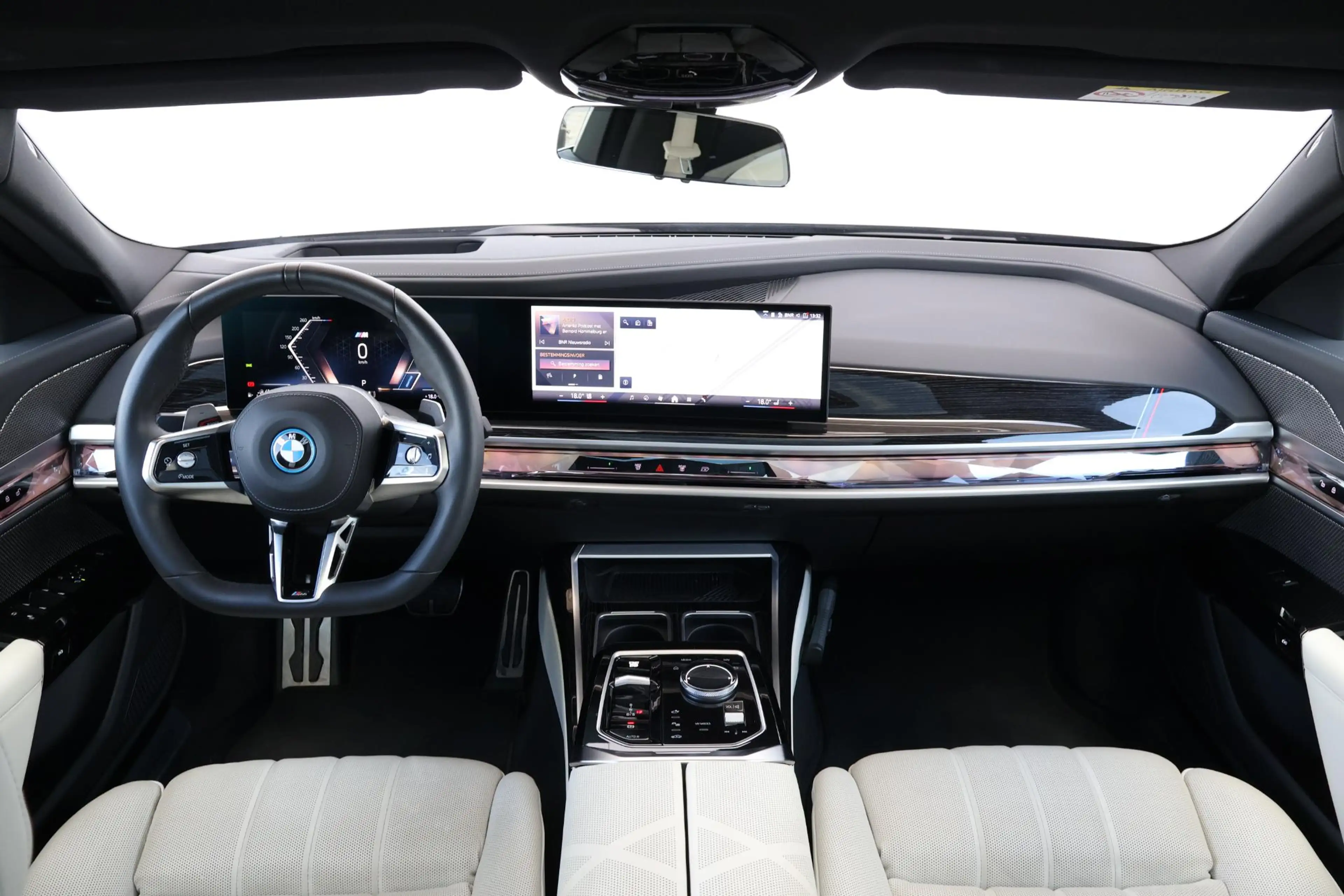BMW 750 7-serie 750e xDrive | M-Sport Pakket | Individual — photo 12