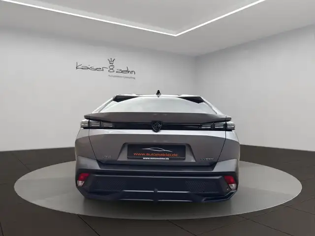 Peugeot 408 view 7