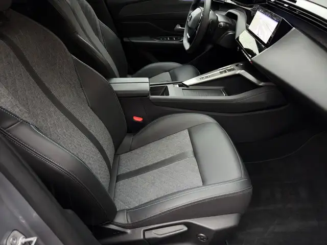 Peugeot 408 view 12