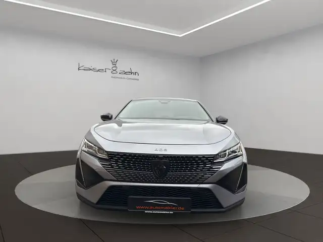 Peugeot 408 view 4