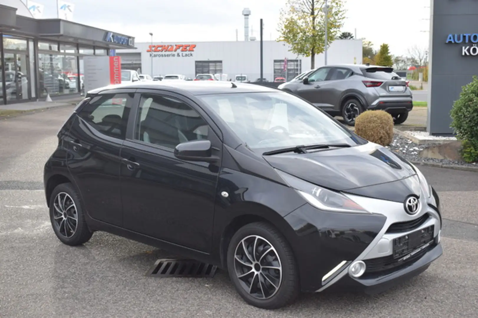 Toyota Aygo x-play touch*R-Kamera*Klima*2.Hand Schwarz - 2