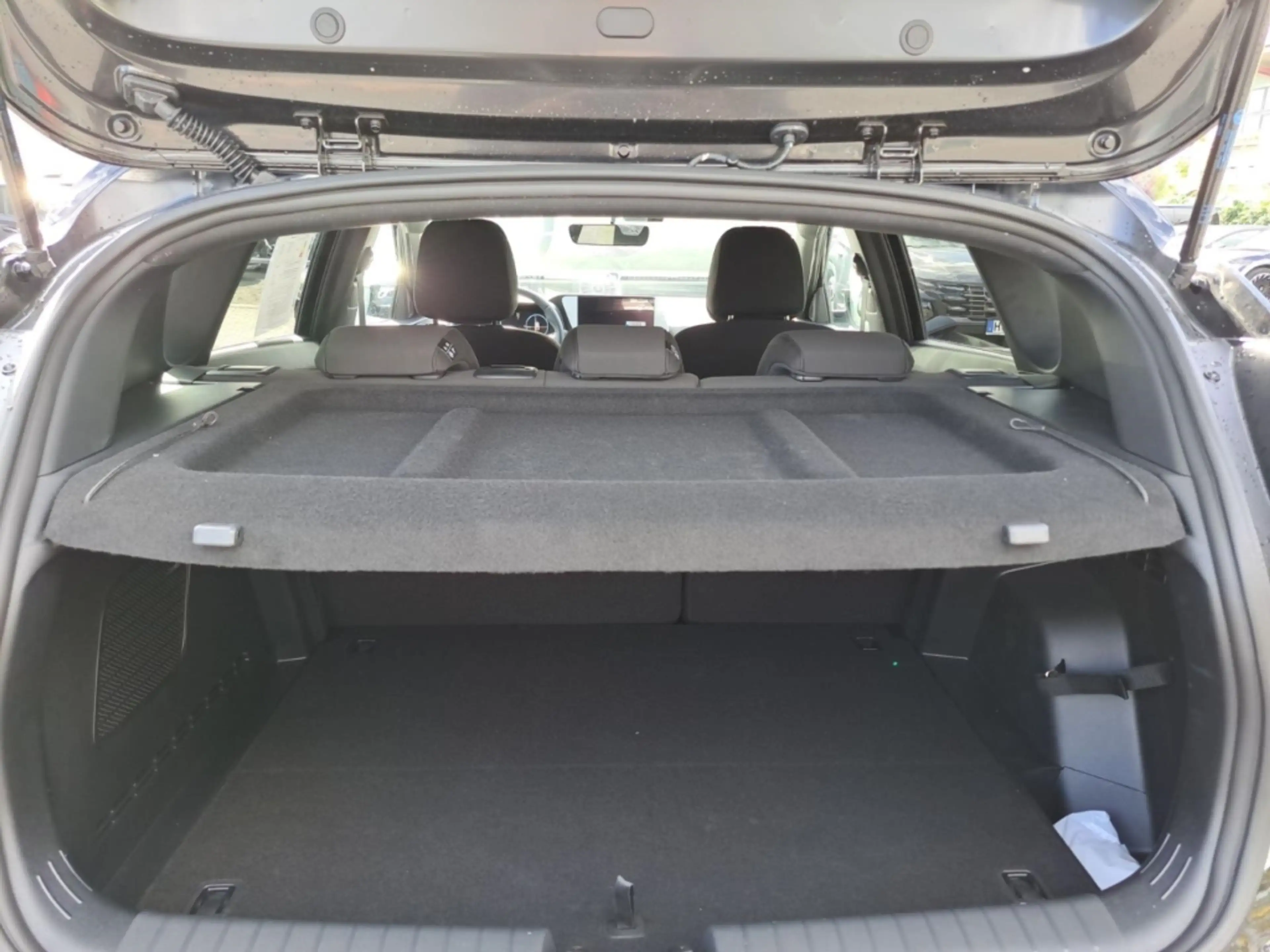 Hyundai BAYON 1.0 T-GDI Blackline BOSE Soundsystem Spurhalteassi — photo 12