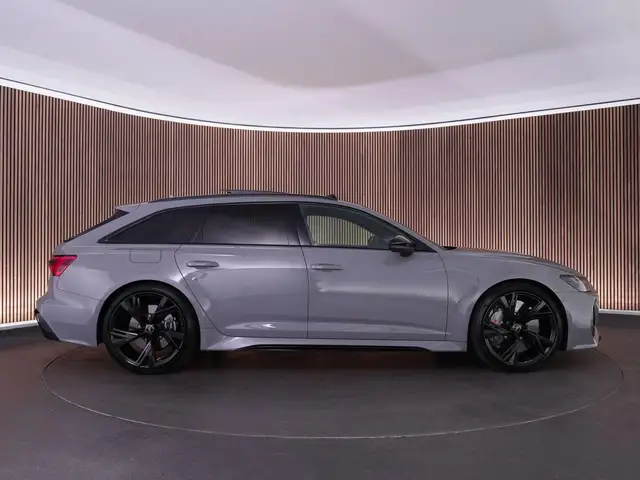 Audi RS6 view 13