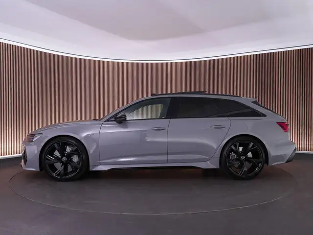 Audi RS6 view 12