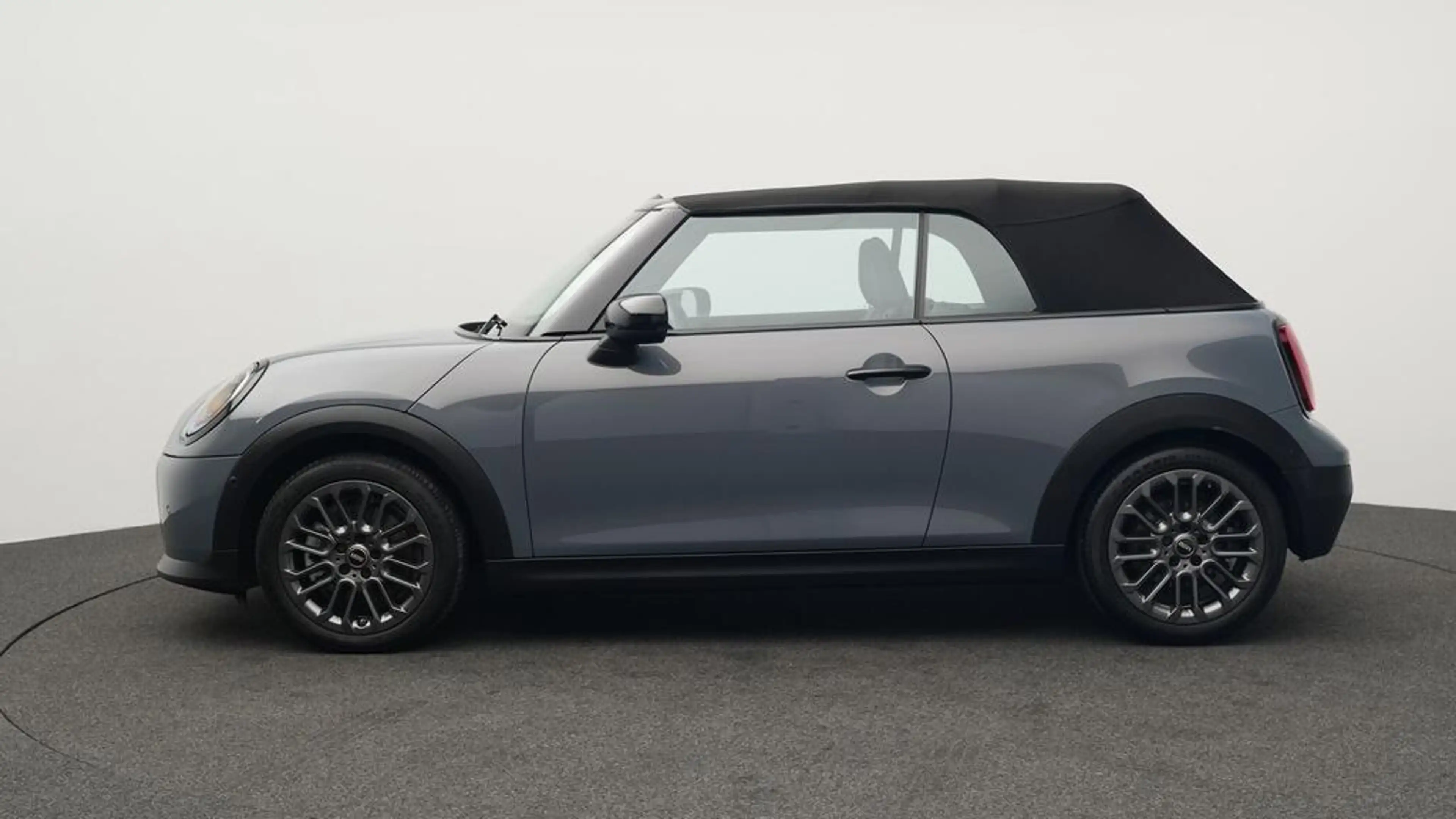 MINI Cooper C Cabrio Classic Trim — photo 3