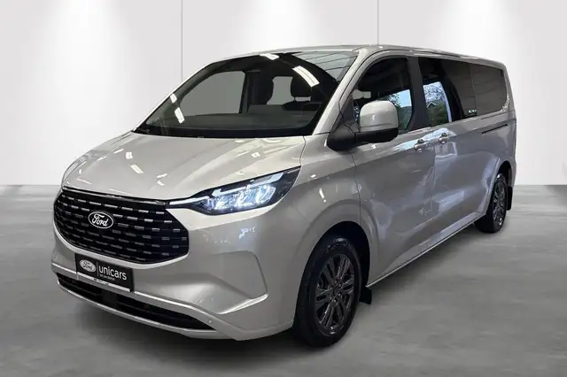 Ford Tourneo Custom 340L Titanium 2.5i 167kW PHEV eCVT