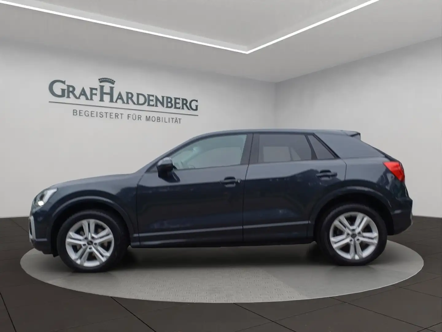 Audi Q2 advanced 30 TFSI Navi AHK GRA Grau - 2