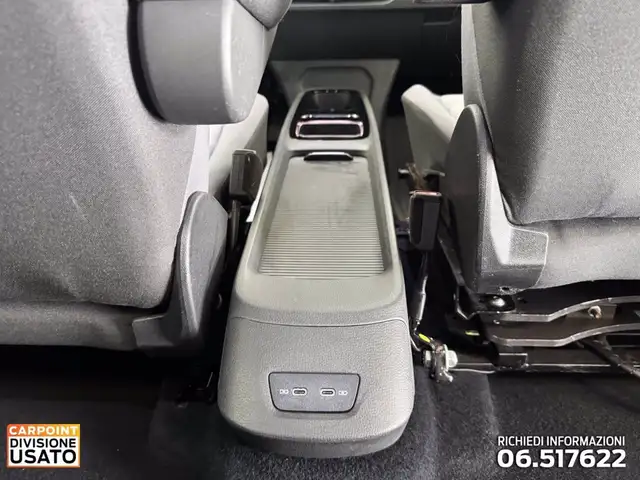 Volkswagen Id.3 view 12