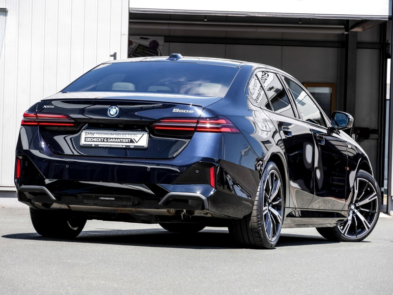 BMW 550 e xDrive M Sport PRO DA Prof. PA+ B/W PANO — photo 2