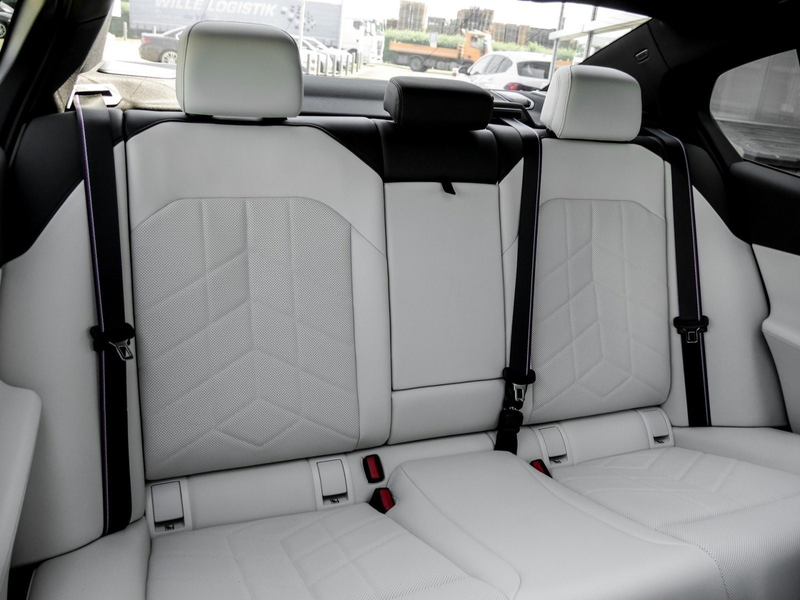 BMW 550 e xDrive M Sport PRO DA Prof. PA+ B/W PANO — photo 4