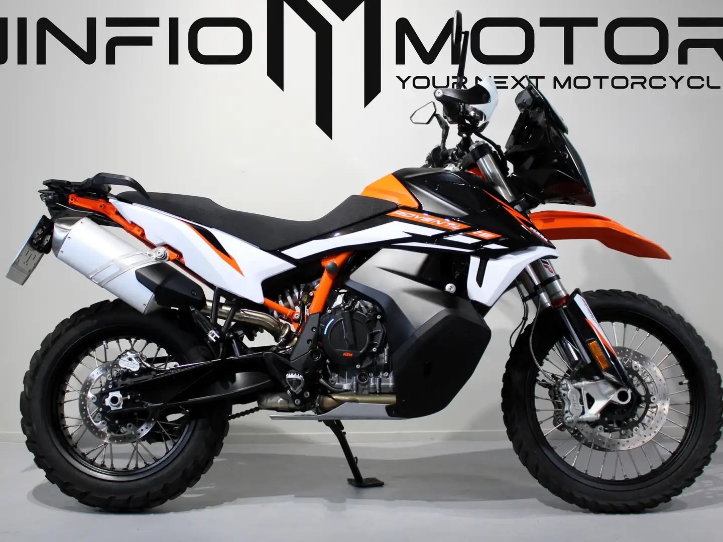 KTM 890 Adventure R - 1