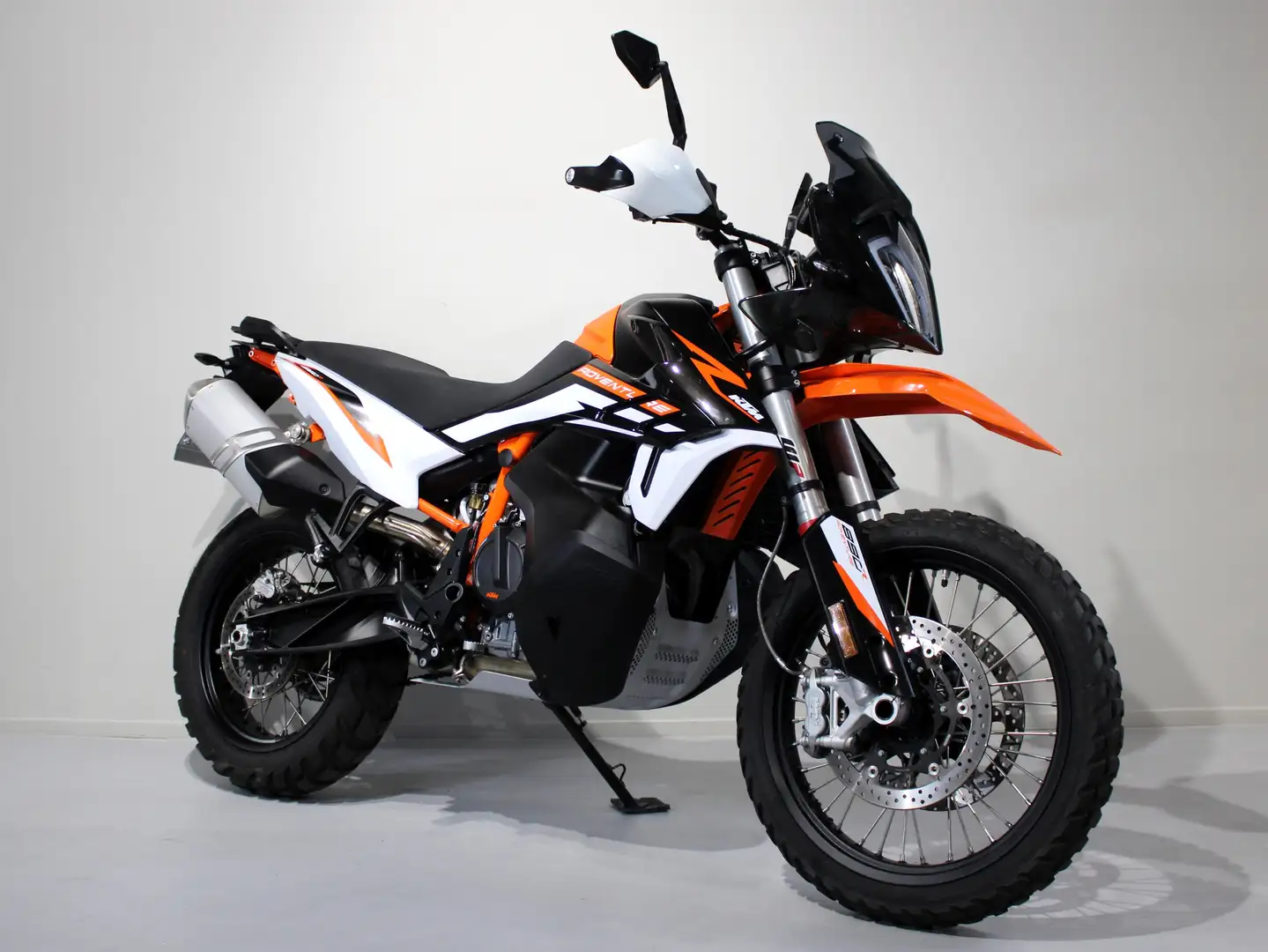 KTM 890 Adventure R - 2