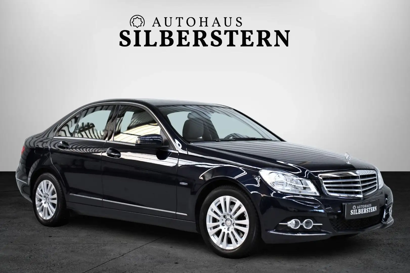 Mercedes-Benz C 180 CGI BlueEfficiency+Aut.+Navi+Cavansitblau Blau - 1