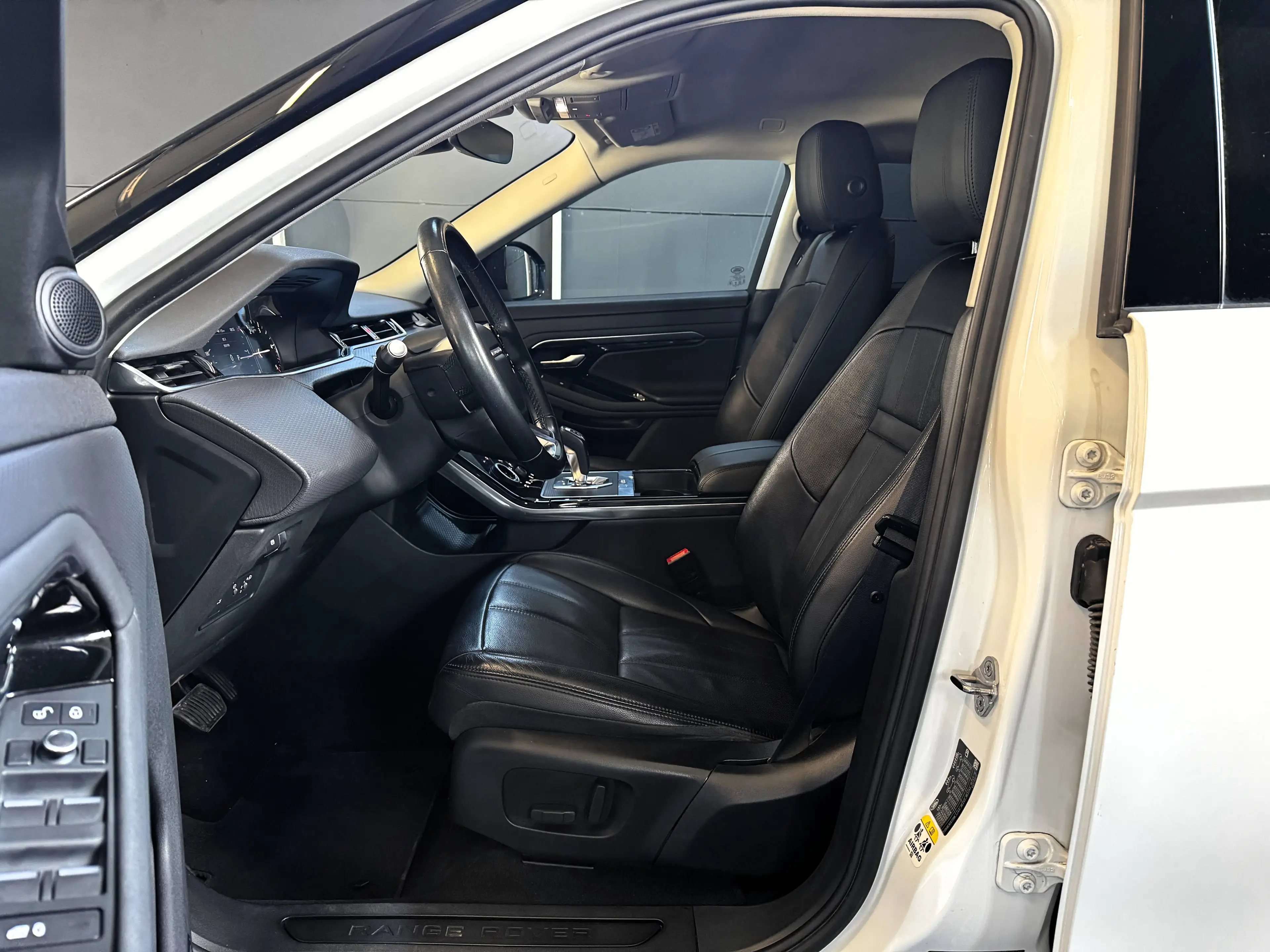 Land Rover Range Rover Evoque 2,0 D150 AWD Aut. 1.Besitz/Led/Kamera/Leder/Winter-Paket — photo 13