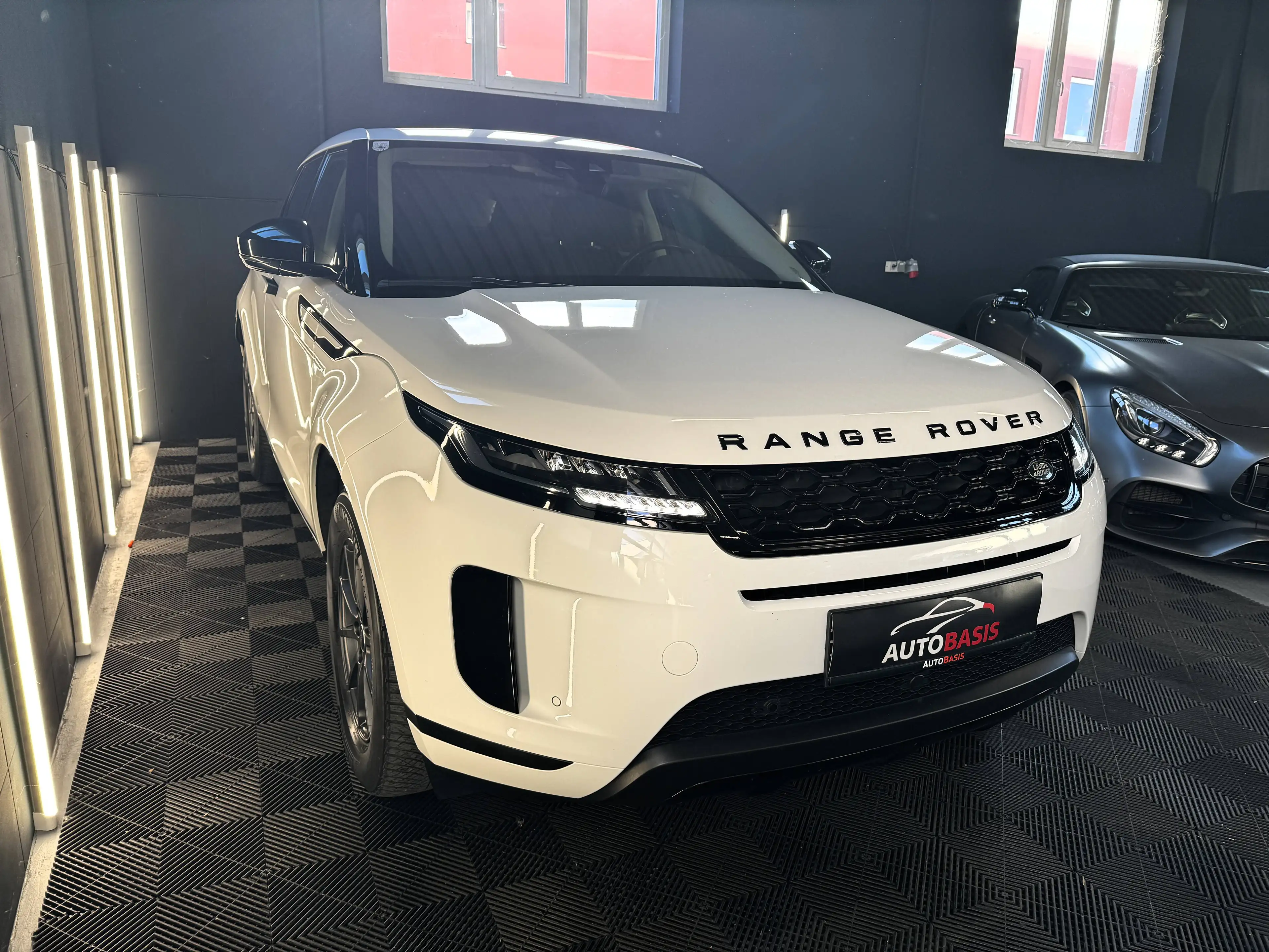 Land Rover Range Rover Evoque 2,0 D150 AWD Aut. 1.Besitz/Led/Kamera/Leder/Winter-Paket — photo 4