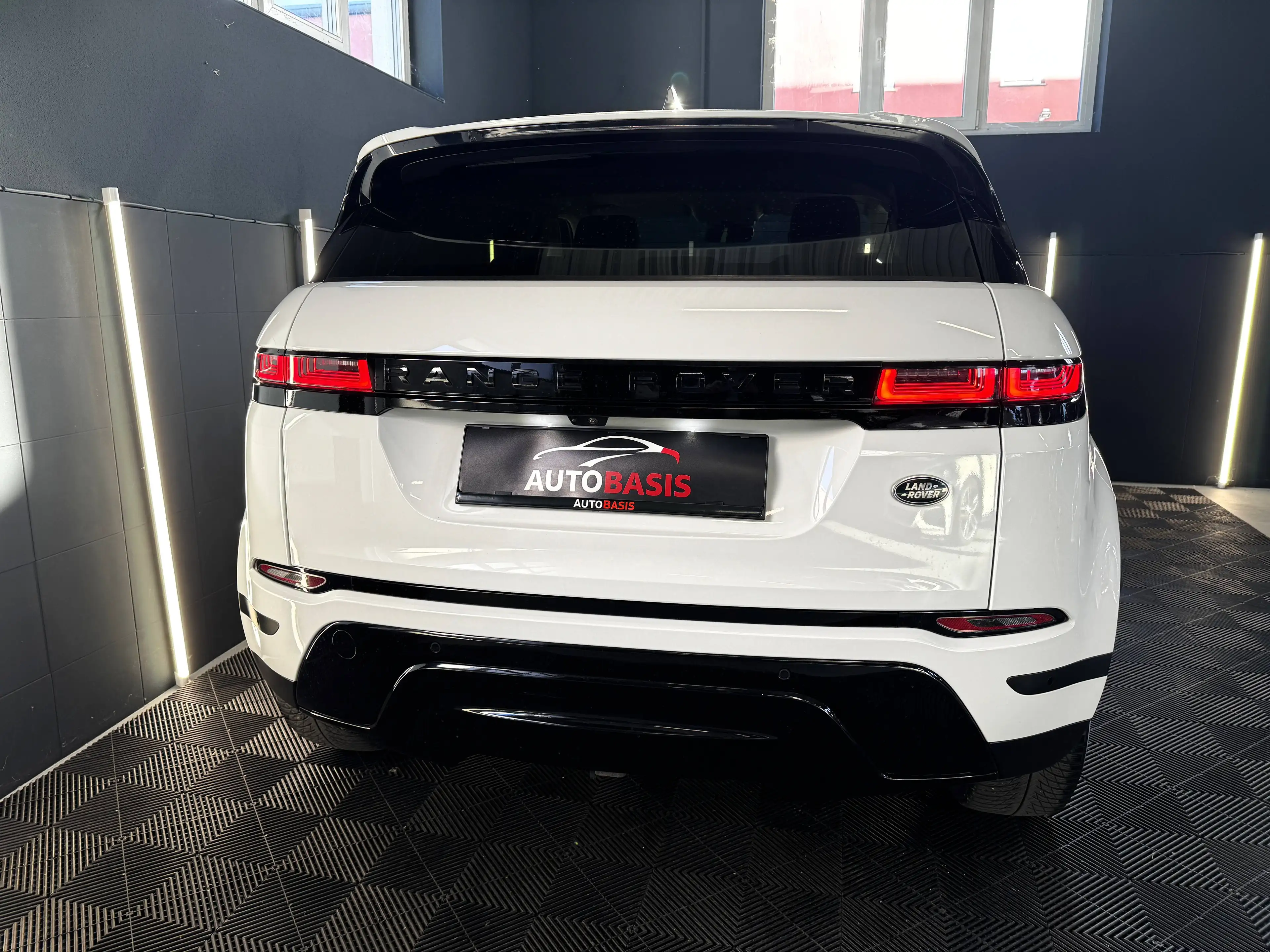 Land Rover Range Rover Evoque 2,0 D150 AWD Aut. 1.Besitz/Led/Kamera/Leder/Winter-Paket — photo 9